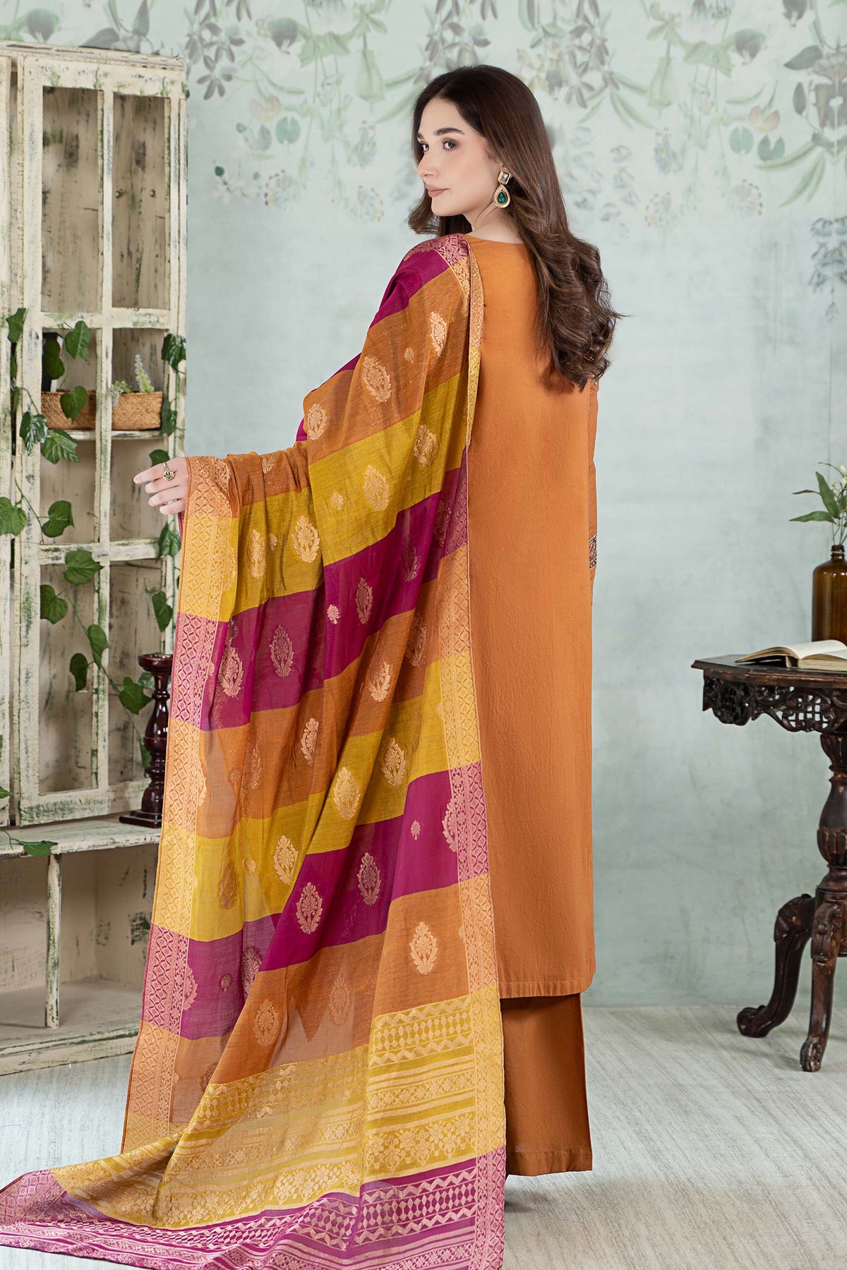 3 Piece Dyed Jacquard Broshia Suit