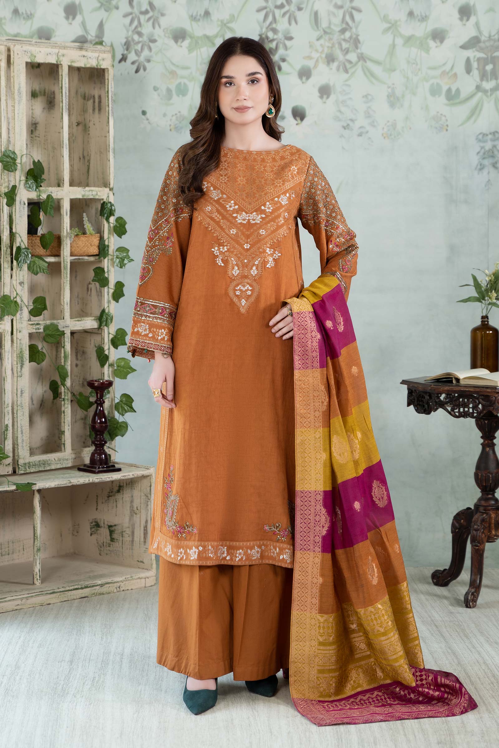 3 Piece Dyed Jacquard Broshia Suit