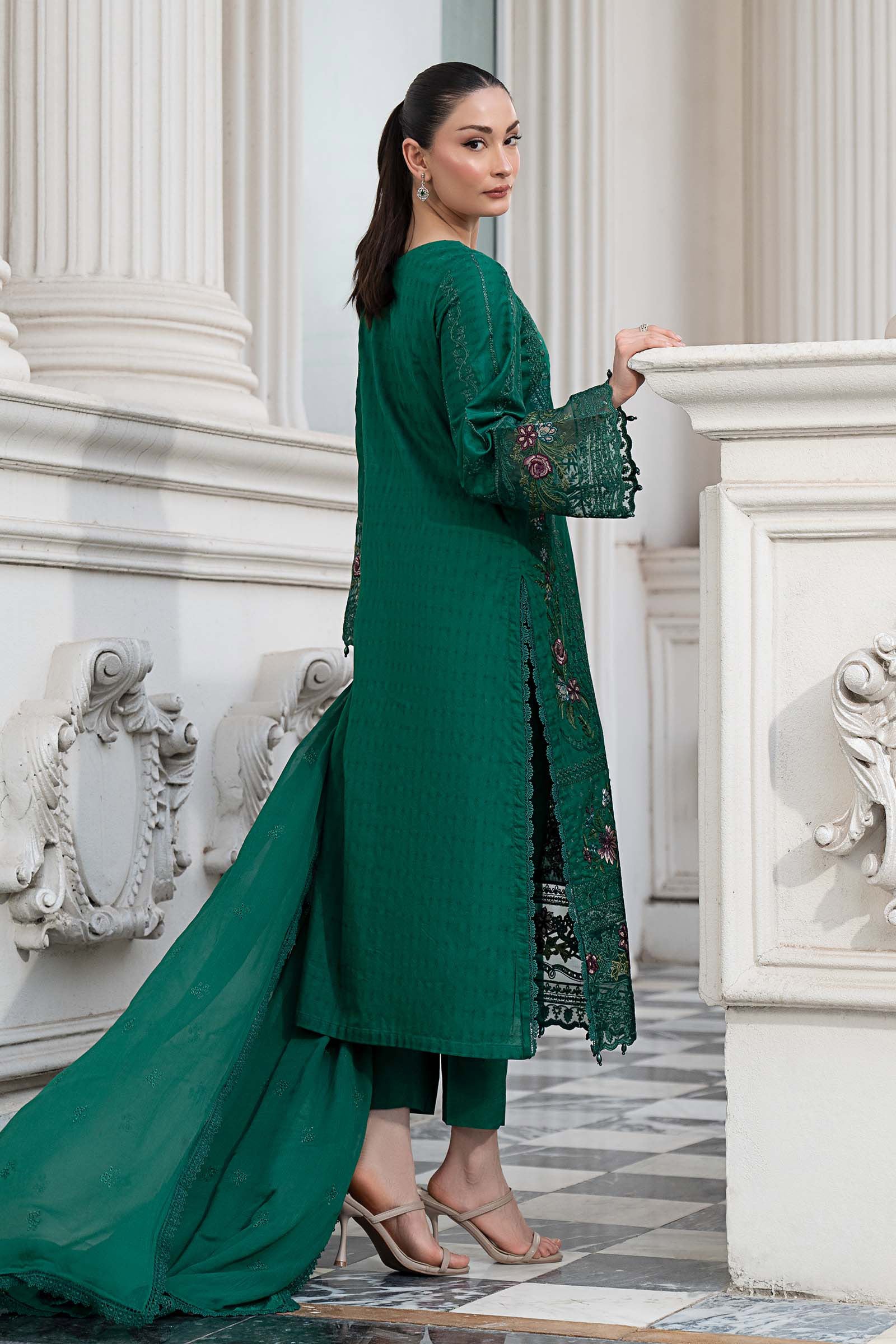 https://cdn.shopify.com/s/files/1/0620/8788/9062/files/DWEA2525R1Back_C.jpg?v=1779700359