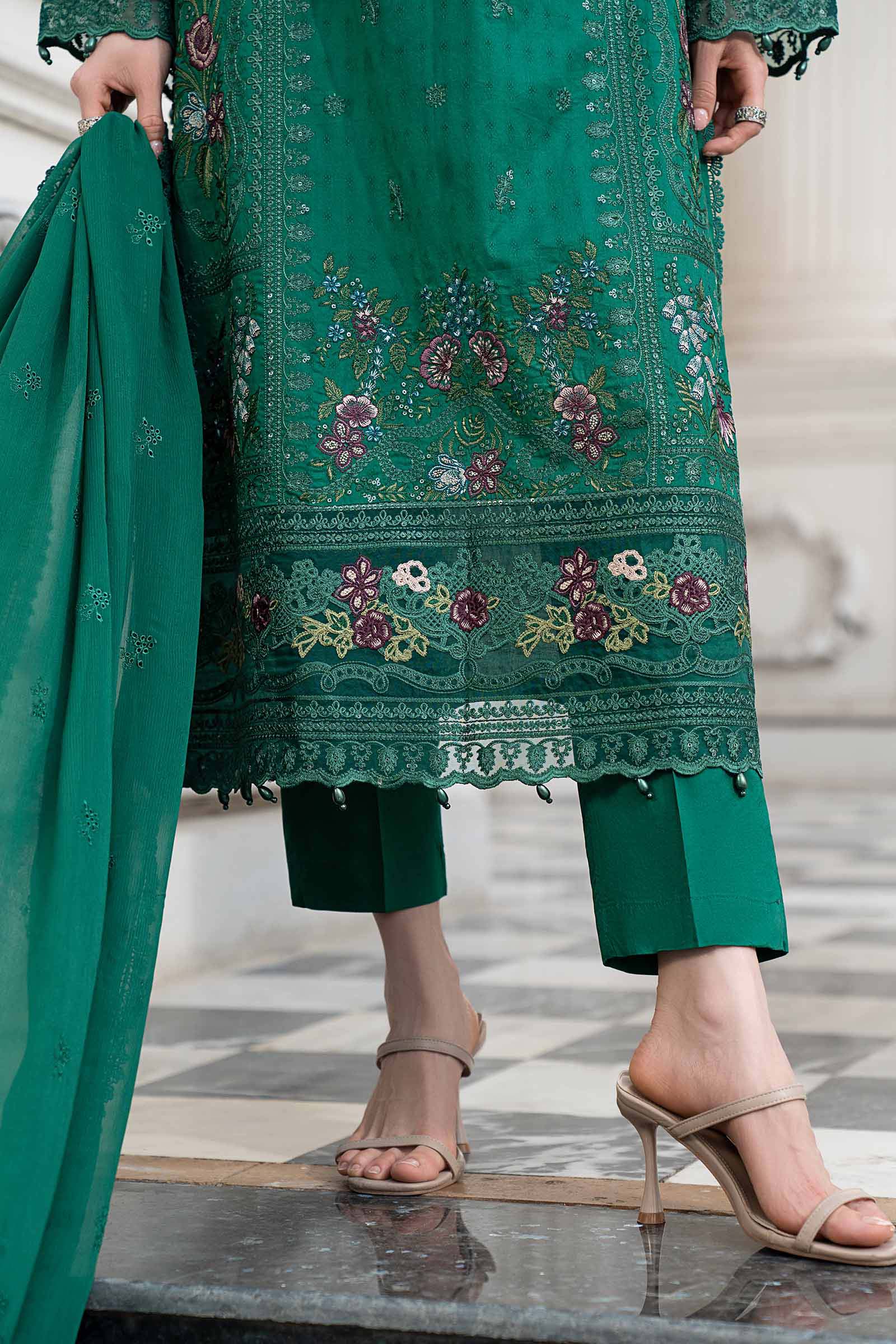 https://cdn.shopify.com/s/files/1/0620/8788/9062/files/DWEA2525R1Closeup_G.jpg?v=1779700359