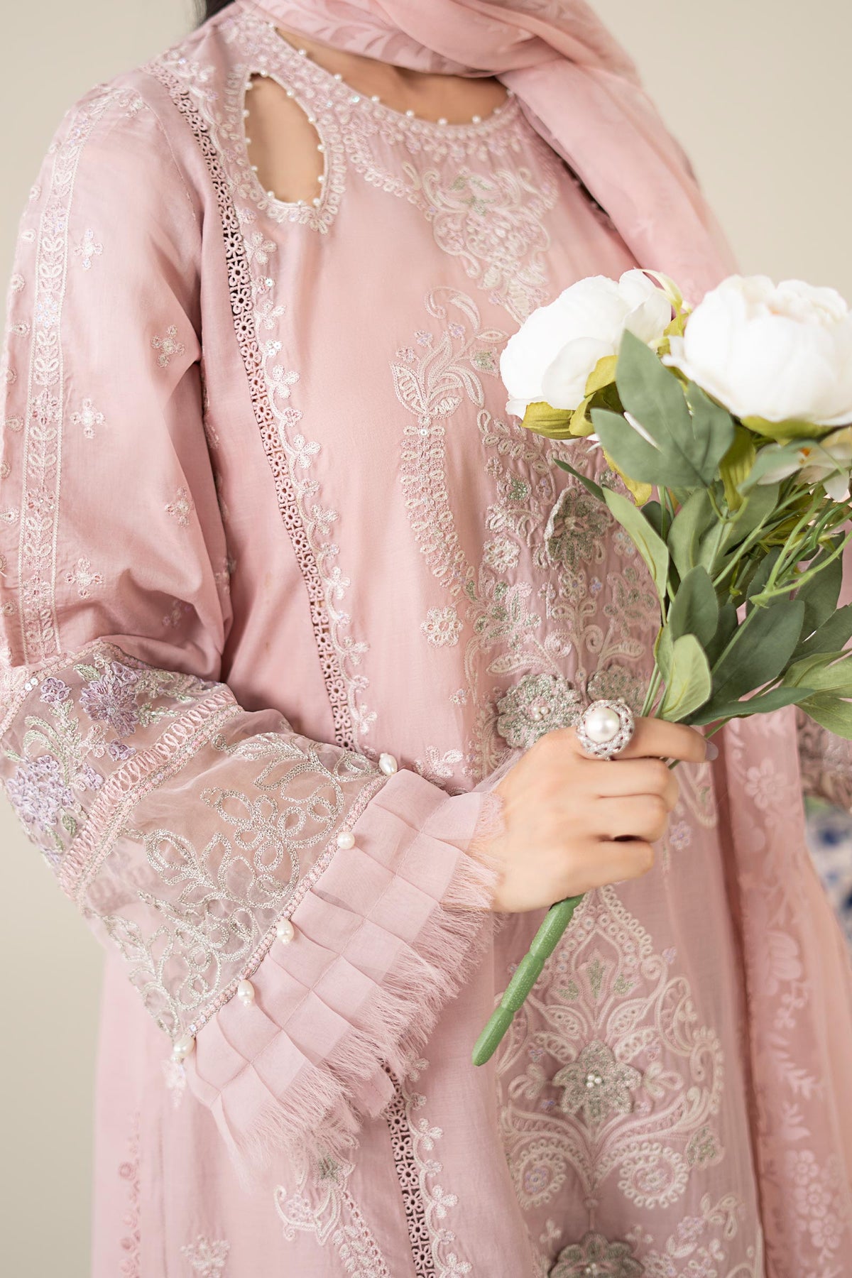 3 Piece Embroidered Lawn Suit