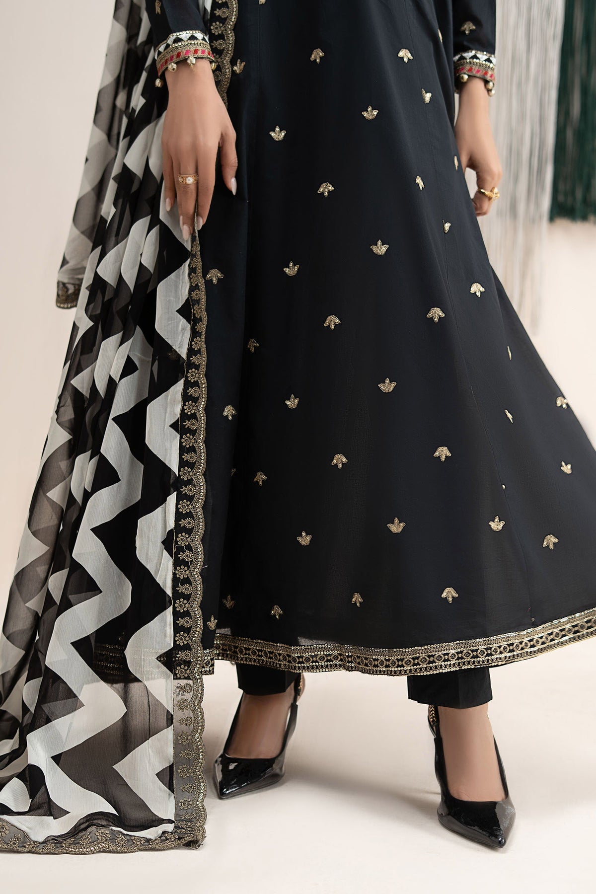 3 Piece Embroidered Lawn Suit