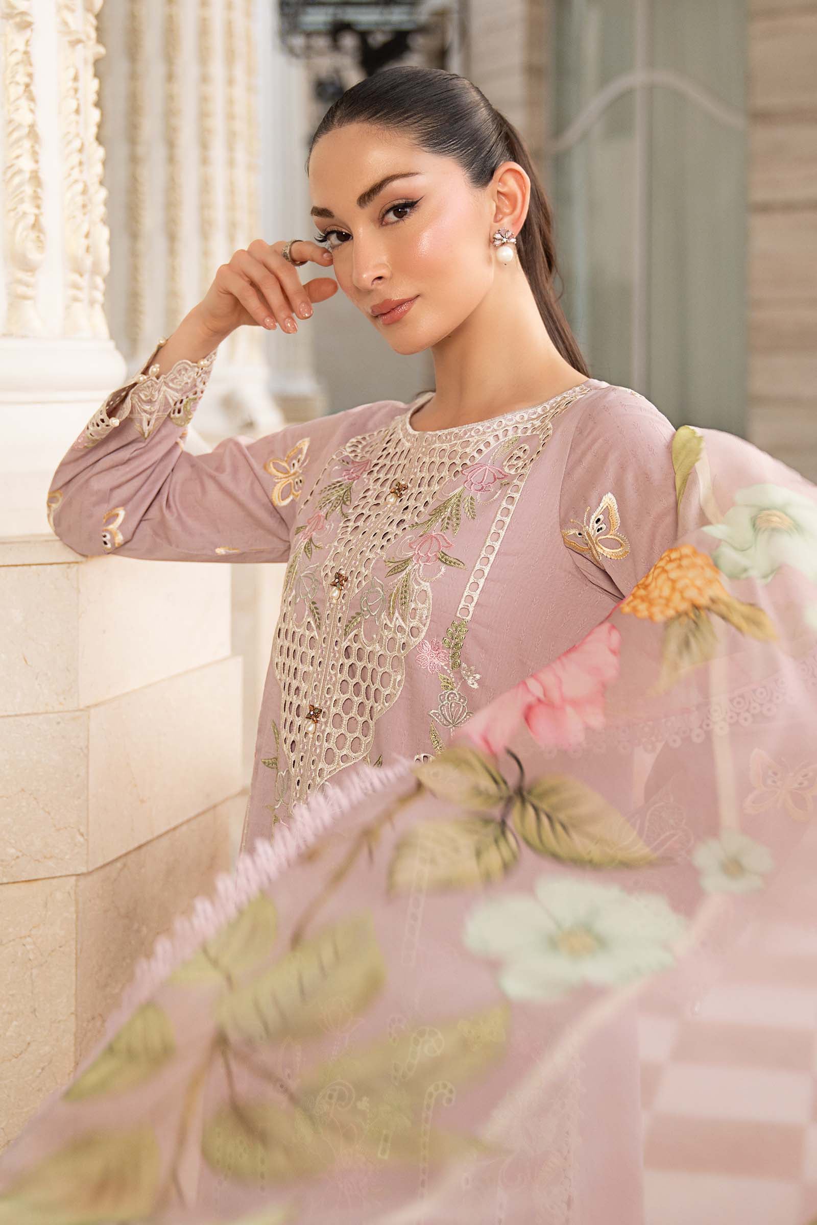 https://cdn.shopify.com/s/files/1/0620/8788/9062/files/DWEA2615Closeup_D_2.jpg?v=1780660432
