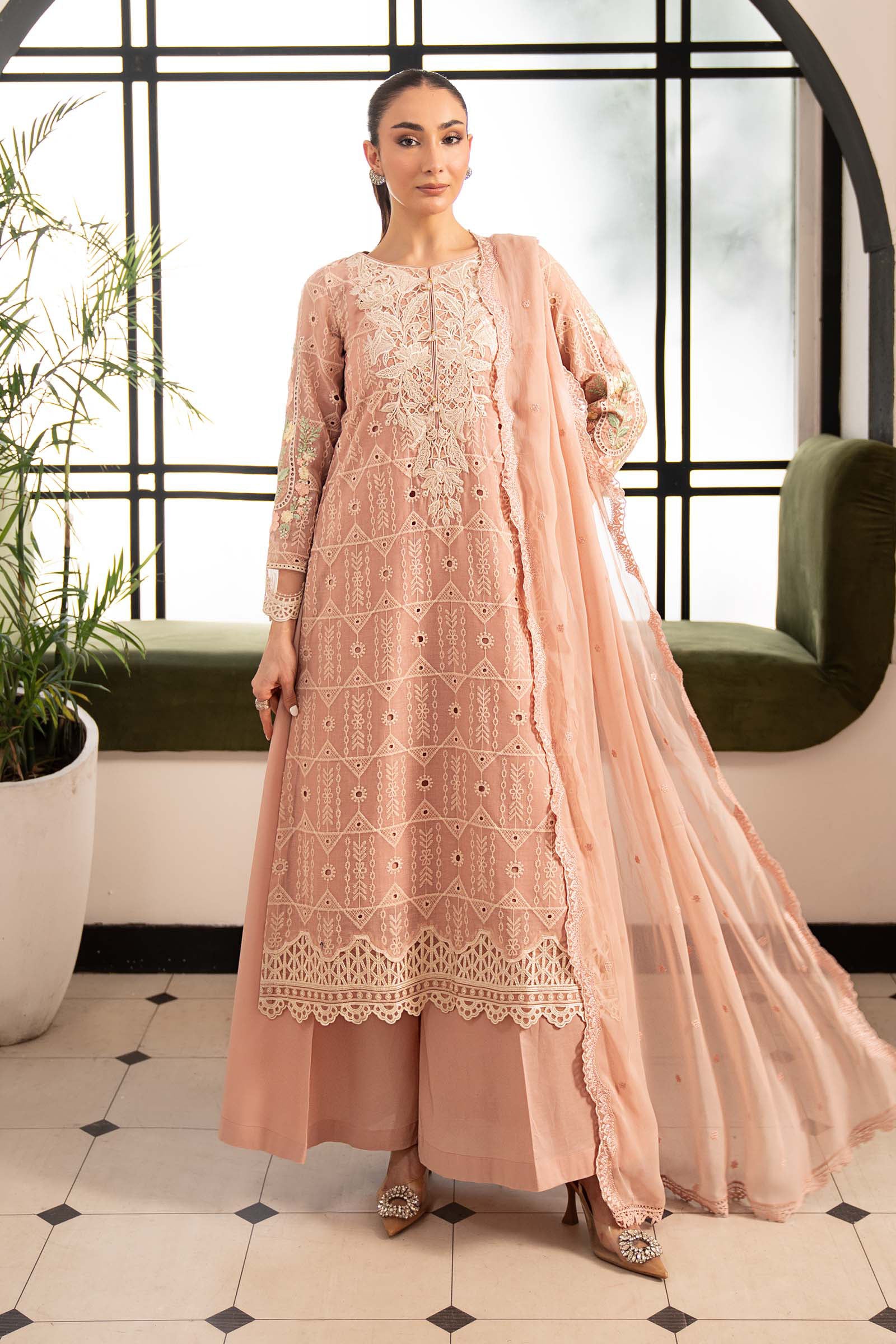 https://cdn.shopify.com/s/files/1/0620/8788/9062/files/DWEA2680PinkFront_A.jpg?v=1780660155
