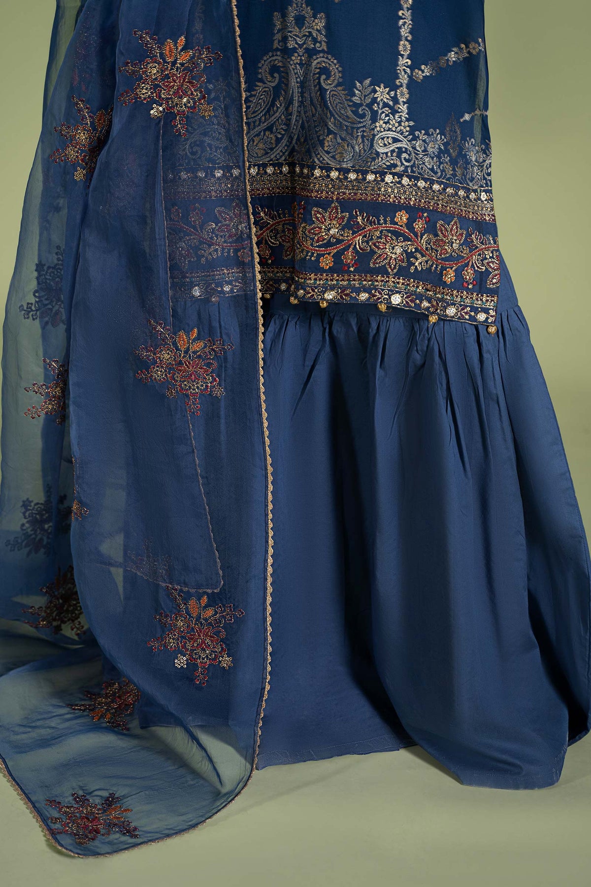 3 Piece Embroidered Jacquard Broshia Suit