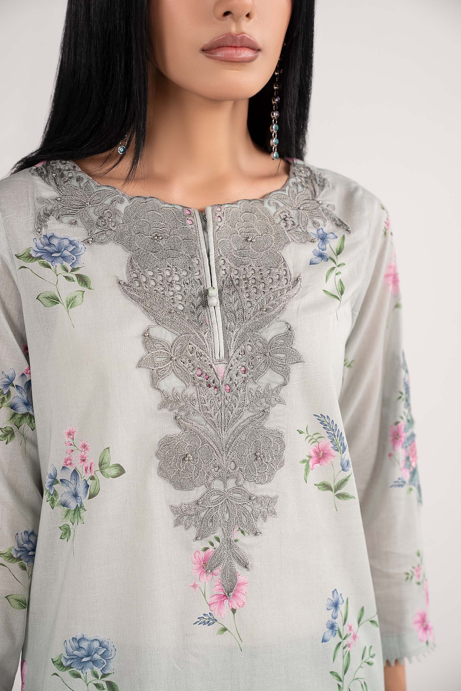 3 Piece Embroidered Lawn Suit