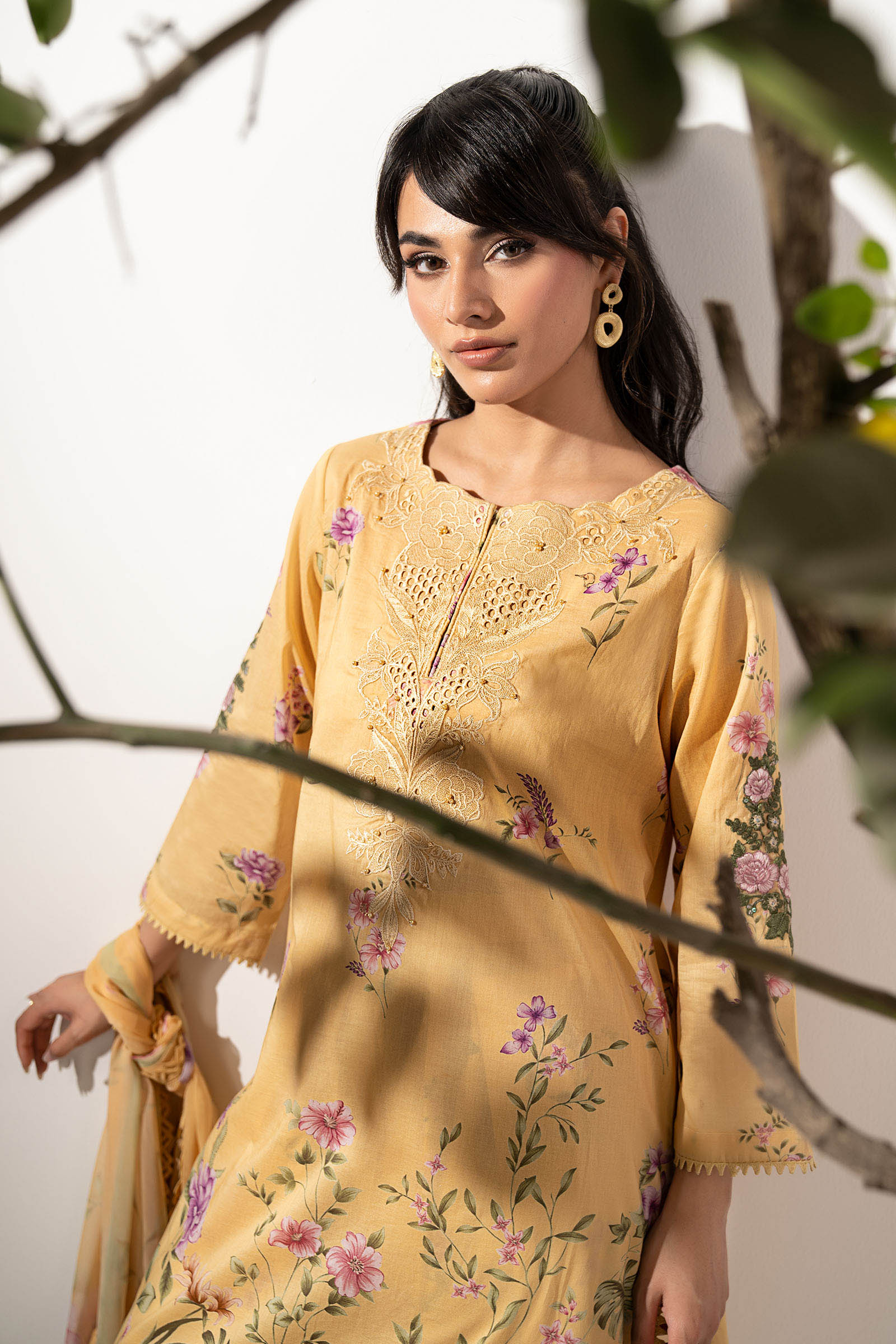 https://cdn.shopify.com/s/files/1/0620/8788/9062/files/DWEF2635YellowCloseup_D.jpg?v=1773739849