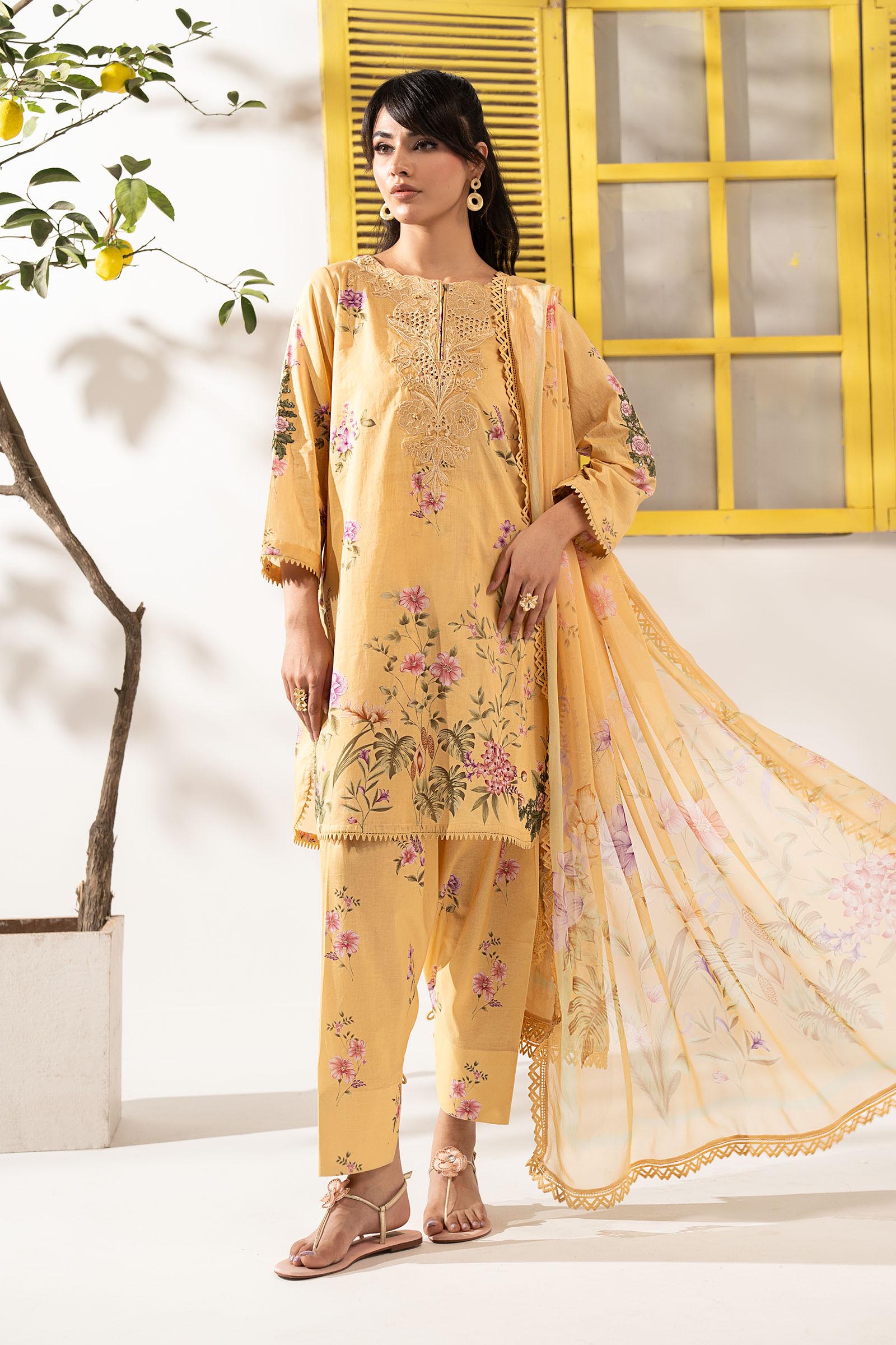 https://cdn.shopify.com/s/files/1/0620/8788/9062/files/DWEF2635YellowFront_A.jpg?v=1773739849