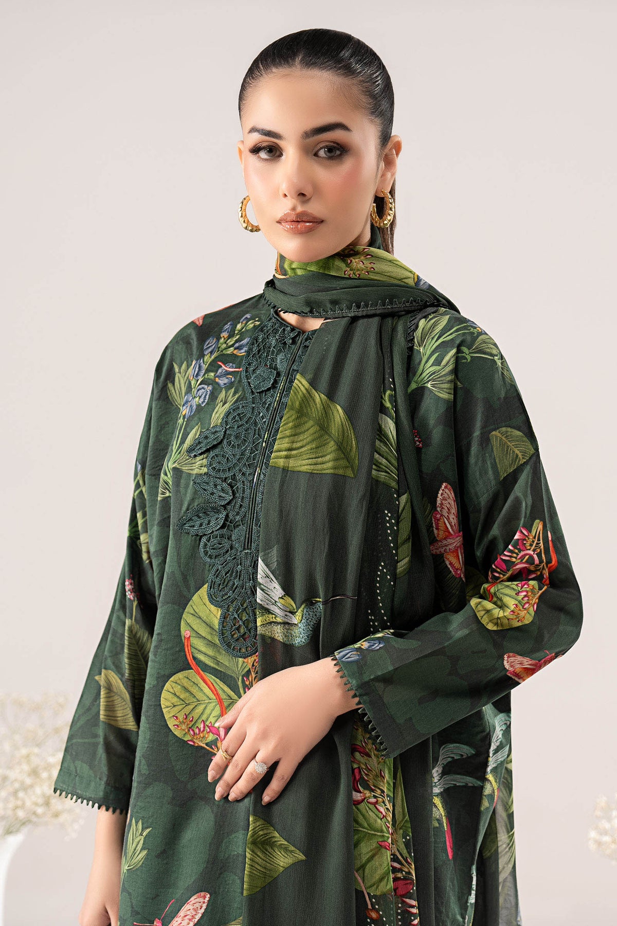 3 Piece Embroidered Lawn Suit