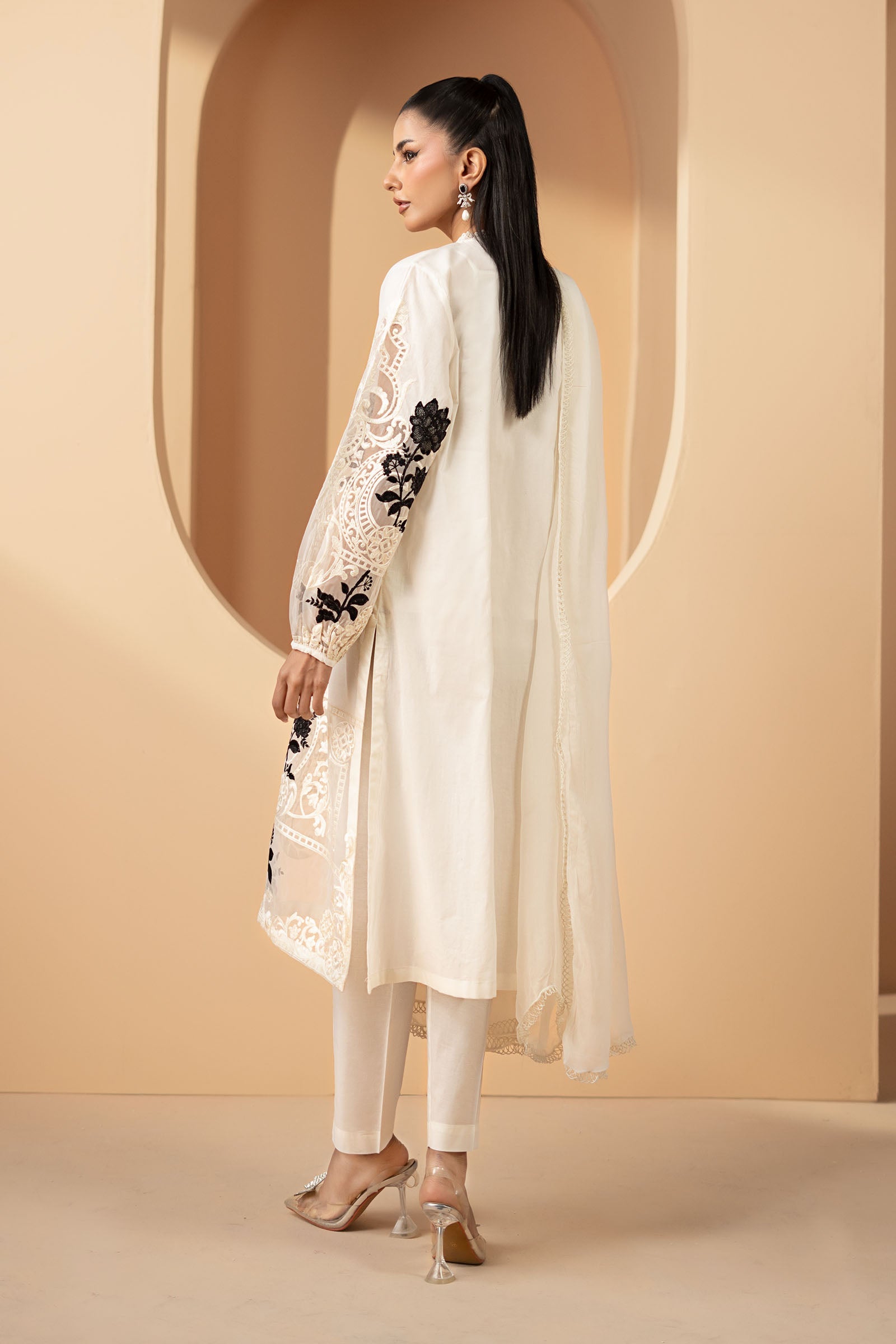 3 Piece Embroidered Lawn Suit