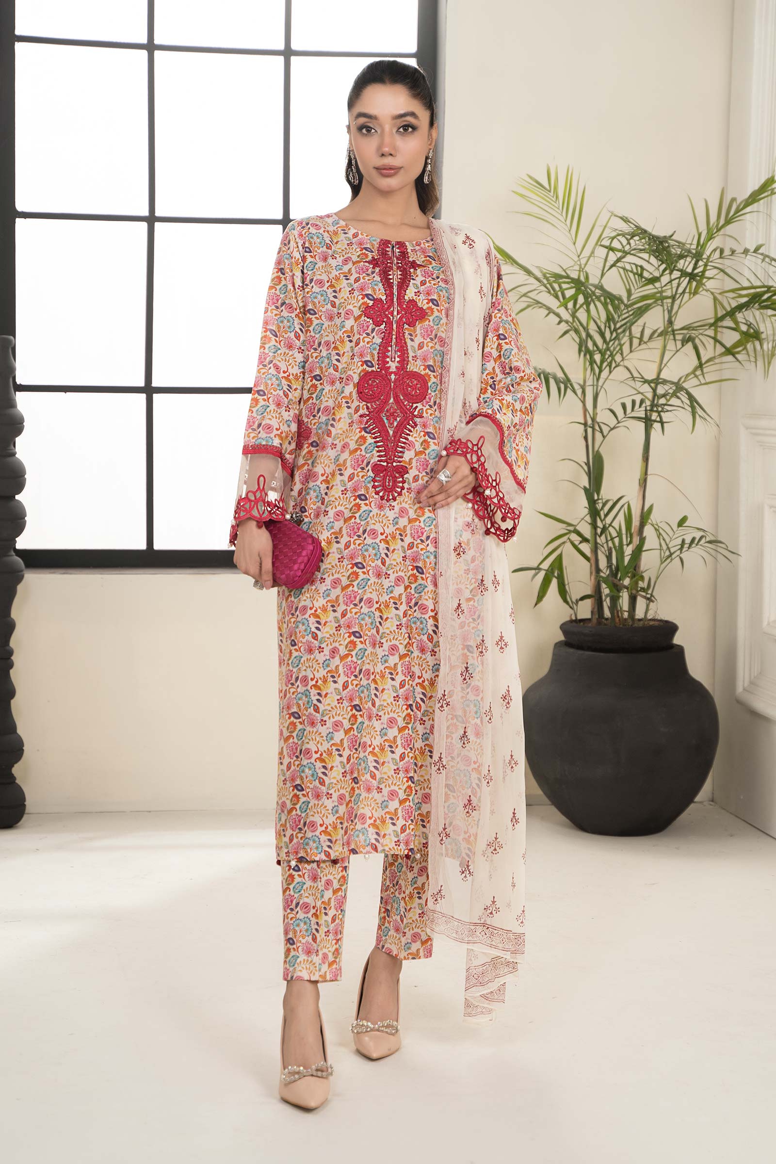 3 Piece Embroidered Lawn Suit