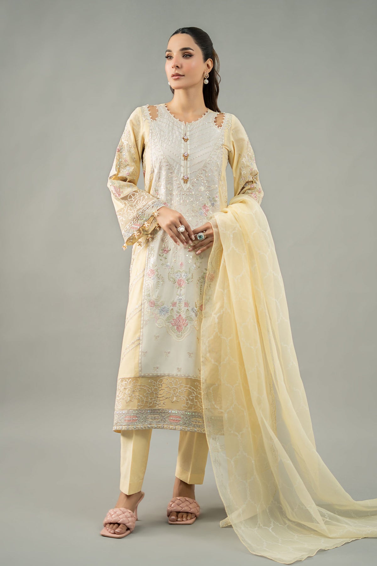 3 Piece Embroidered Lawn Suit