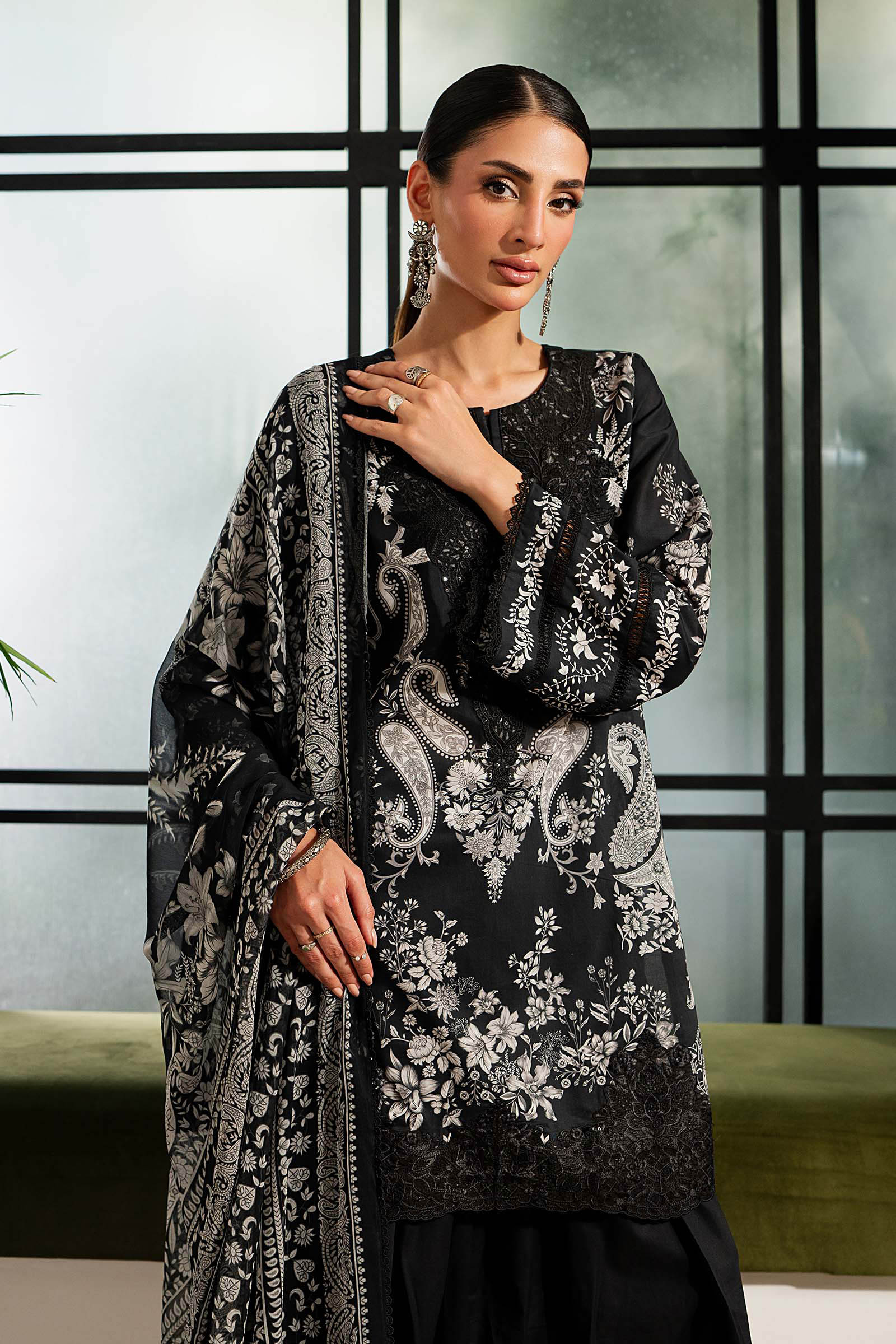 https://cdn.shopify.com/s/files/1/0620/8788/9062/files/DWMN2602Closeup_F.jpg?v=1780912127