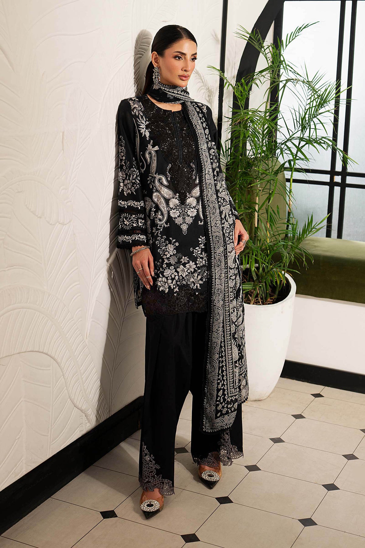 3 Piece Embroidered Lawn Suit