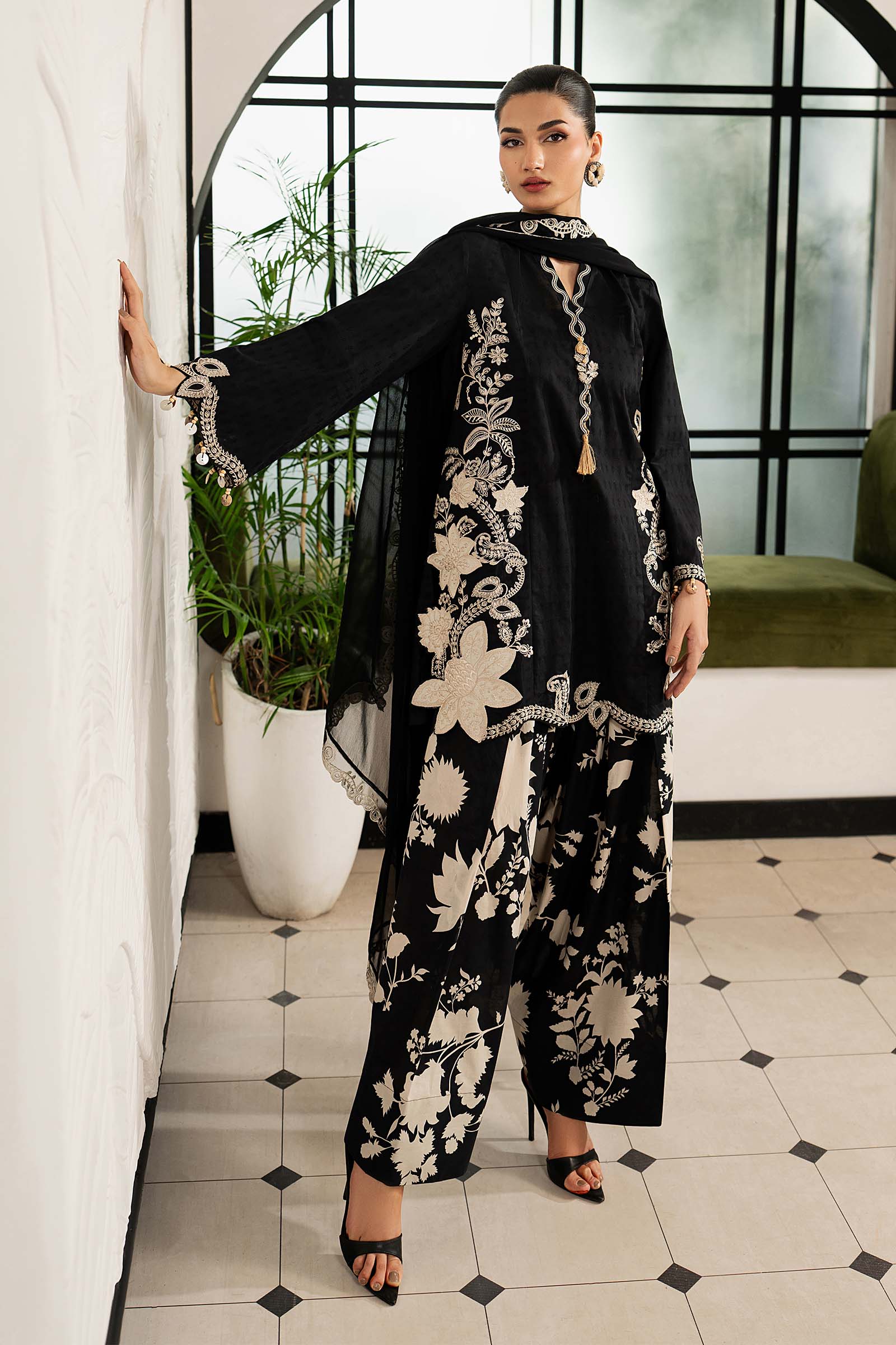 https://cdn.shopify.com/s/files/1/0620/8788/9062/files/DWMN2610Front_C.jpg?v=1780912007