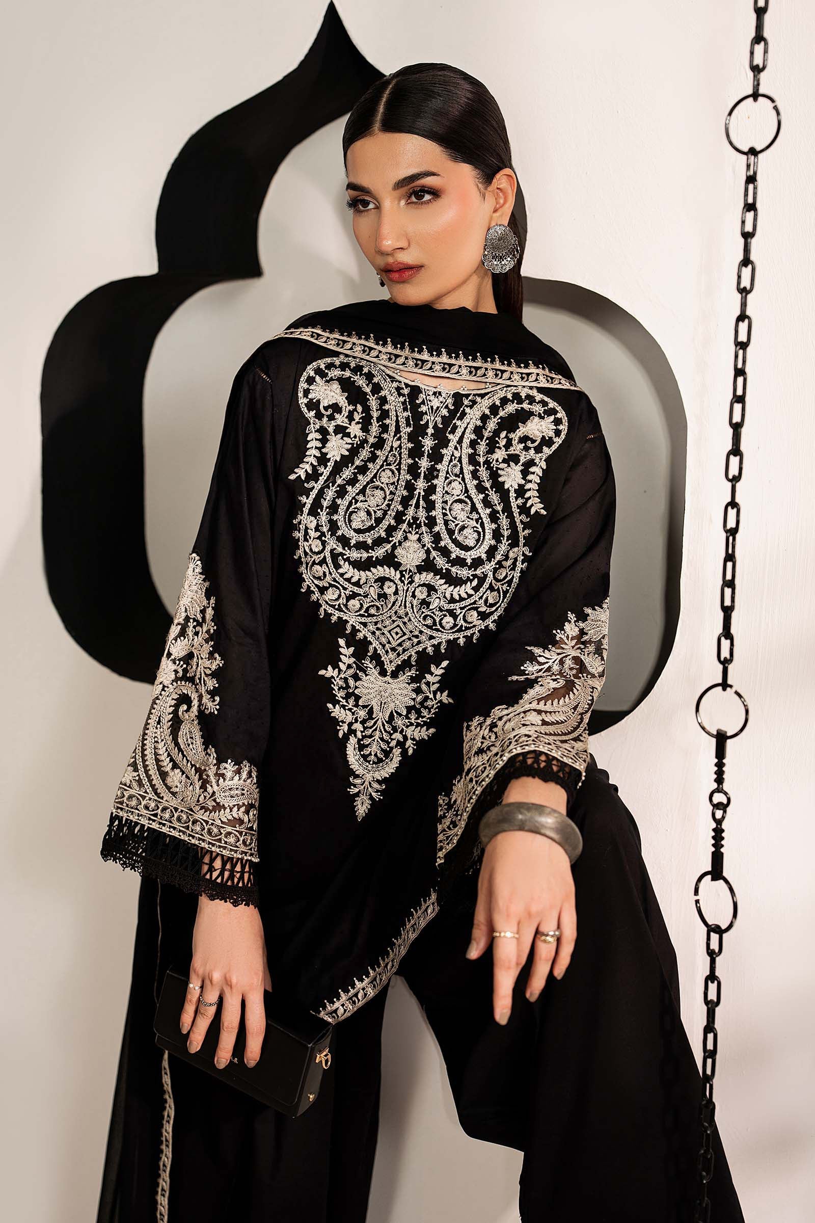 https://cdn.shopify.com/s/files/1/0620/8788/9062/files/DWMN2612R1Closeup_D.jpg?v=1780909443