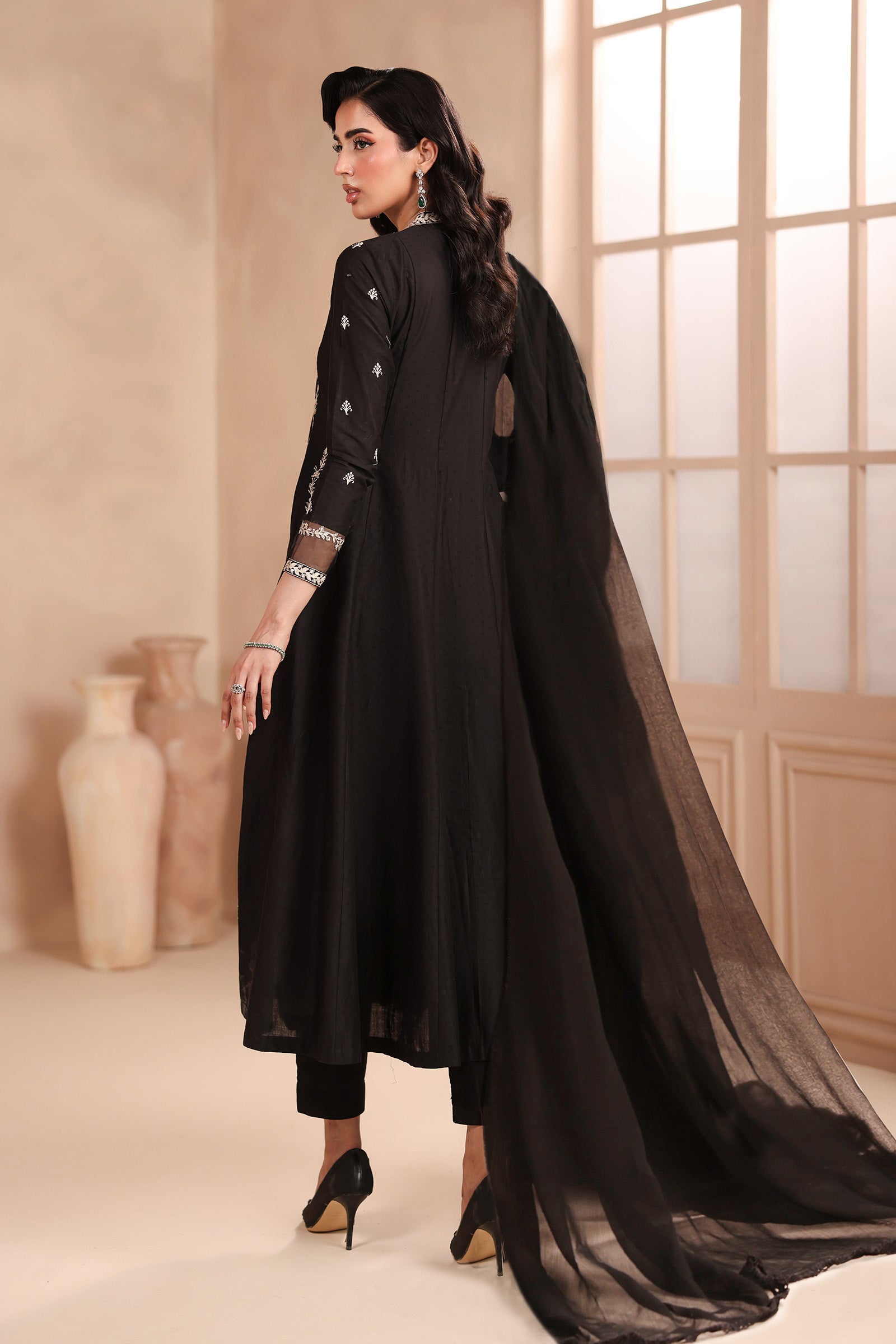 https://cdn.shopify.com/s/files/1/0620/8788/9062/files/DWMn2509Back_E_b614ec28-1bd3-41c4-91cd-d7a65d605ef7.jpg?v=1779285660