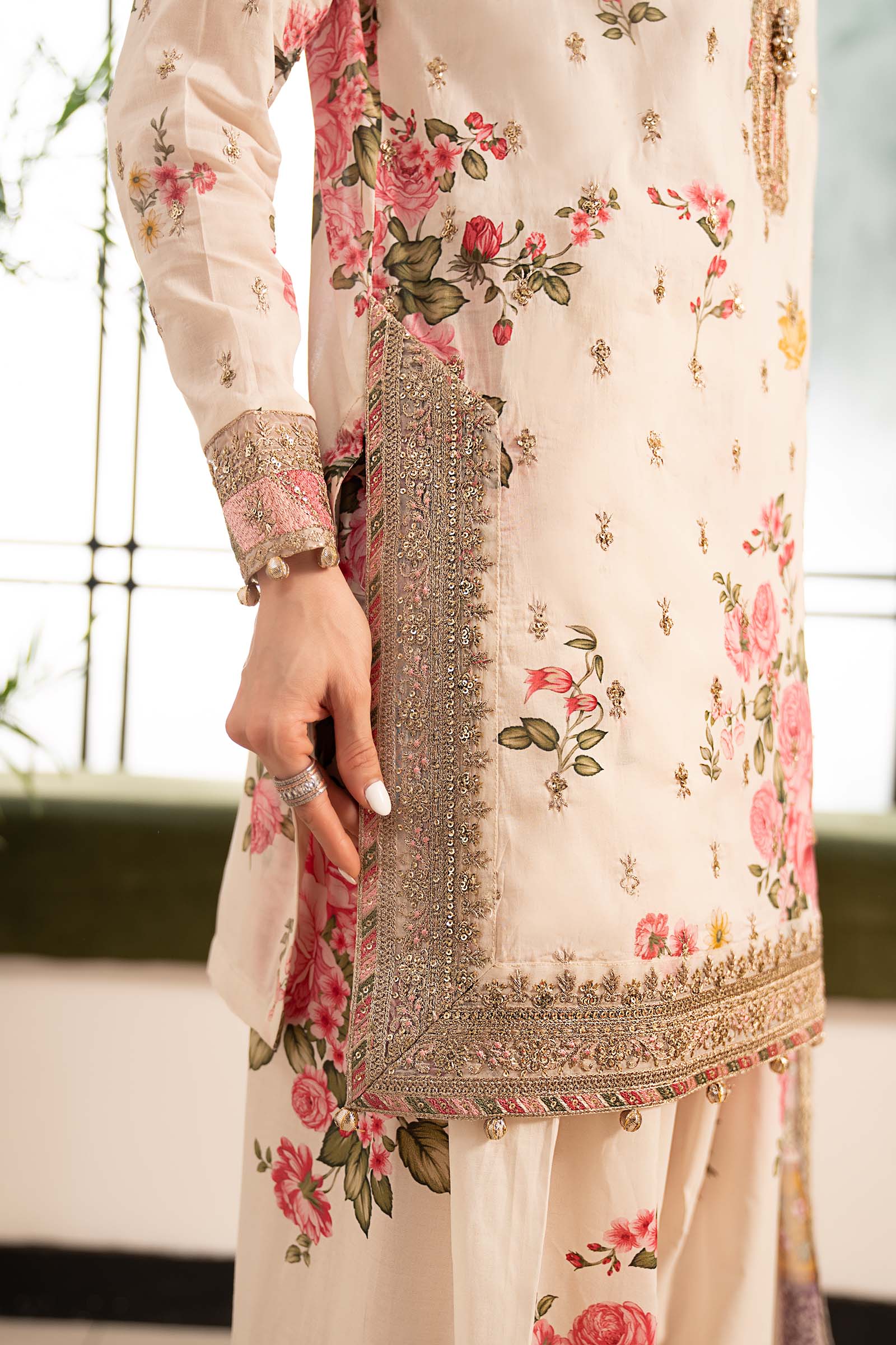 3 Piece Embroidered Lawn Suit
