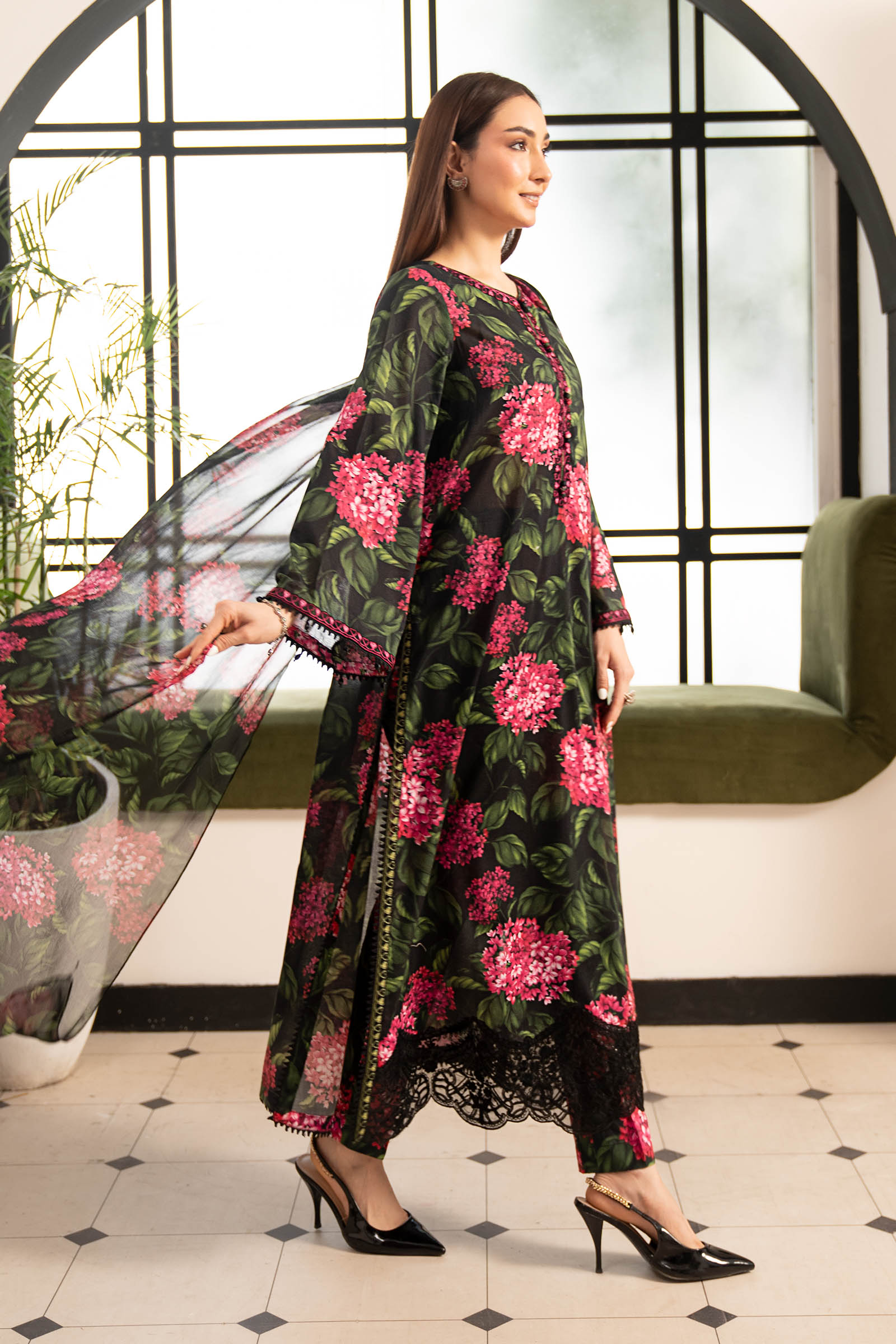 3 Piece Embroidered Lawn Suit