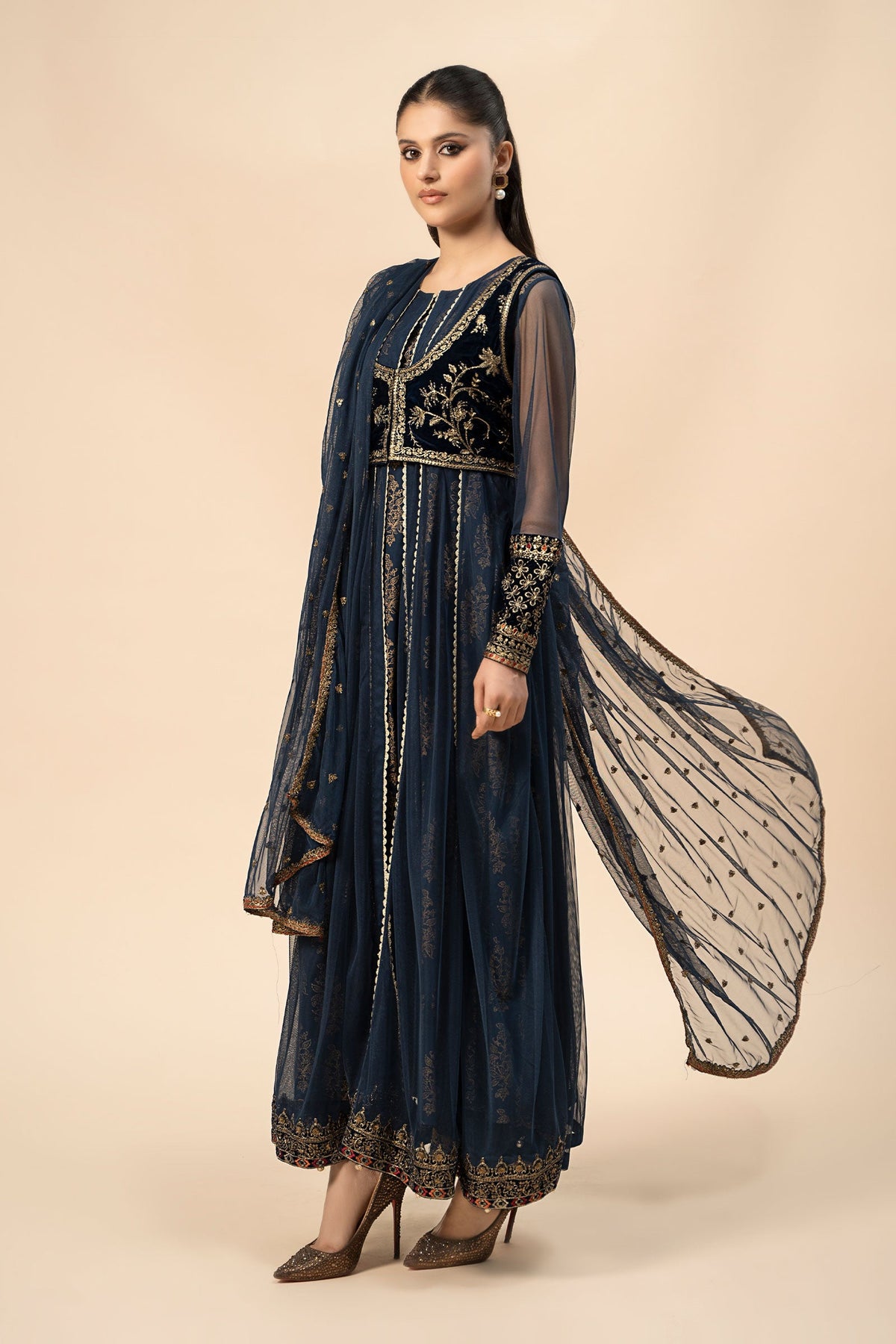 3 Piece Embroidered Khaddar Suit