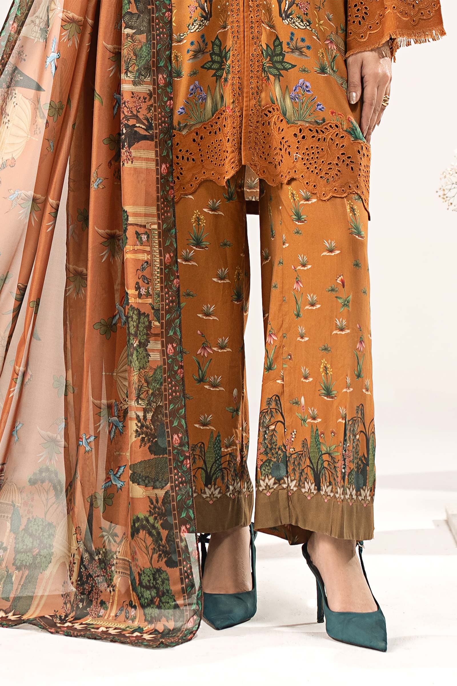 https://cdn.shopify.com/s/files/1/0620/8788/9062/files/DWW2559MustardCloseup_H.jpg?v=1770040195