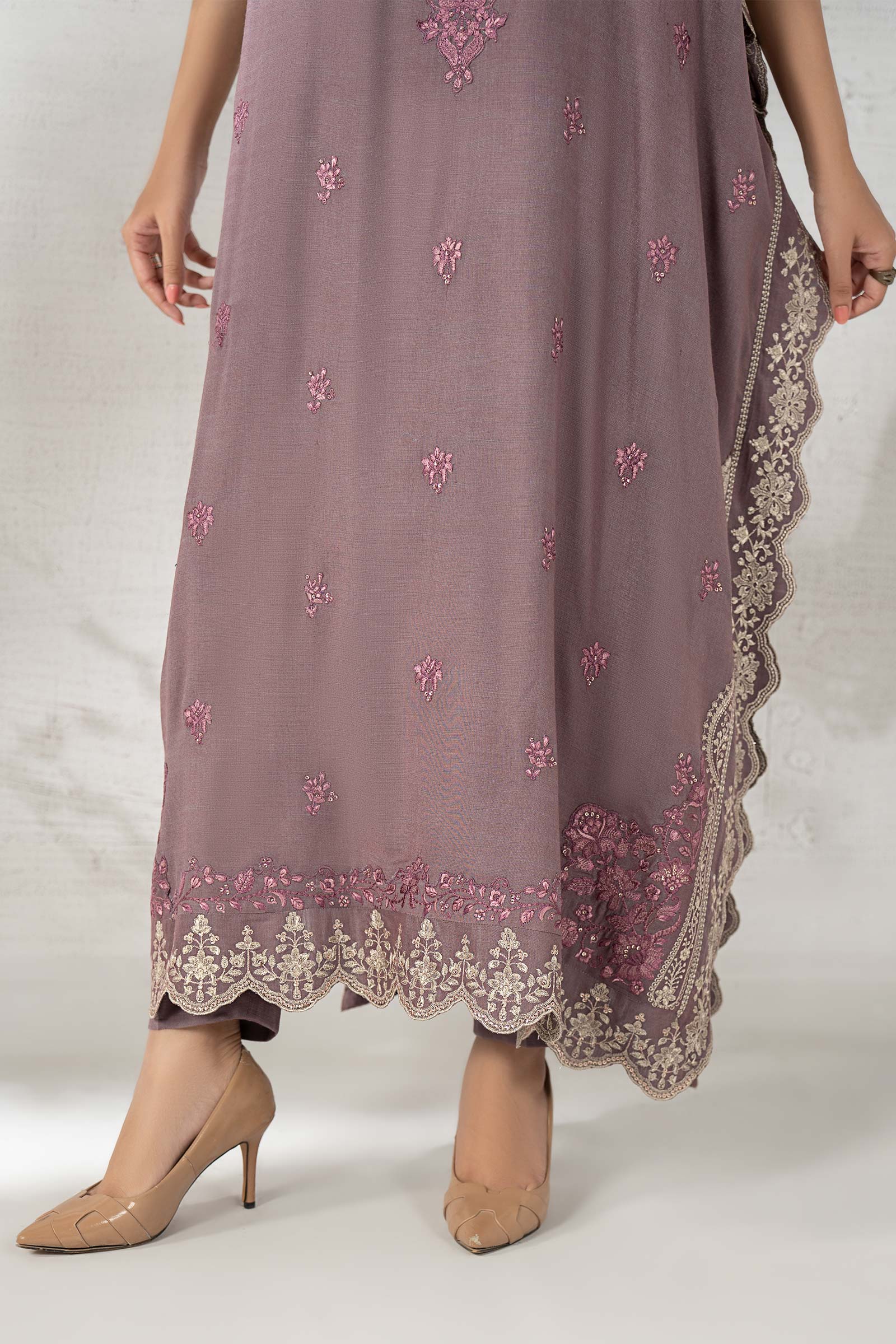 2 Piece Embroidered Woven Suit