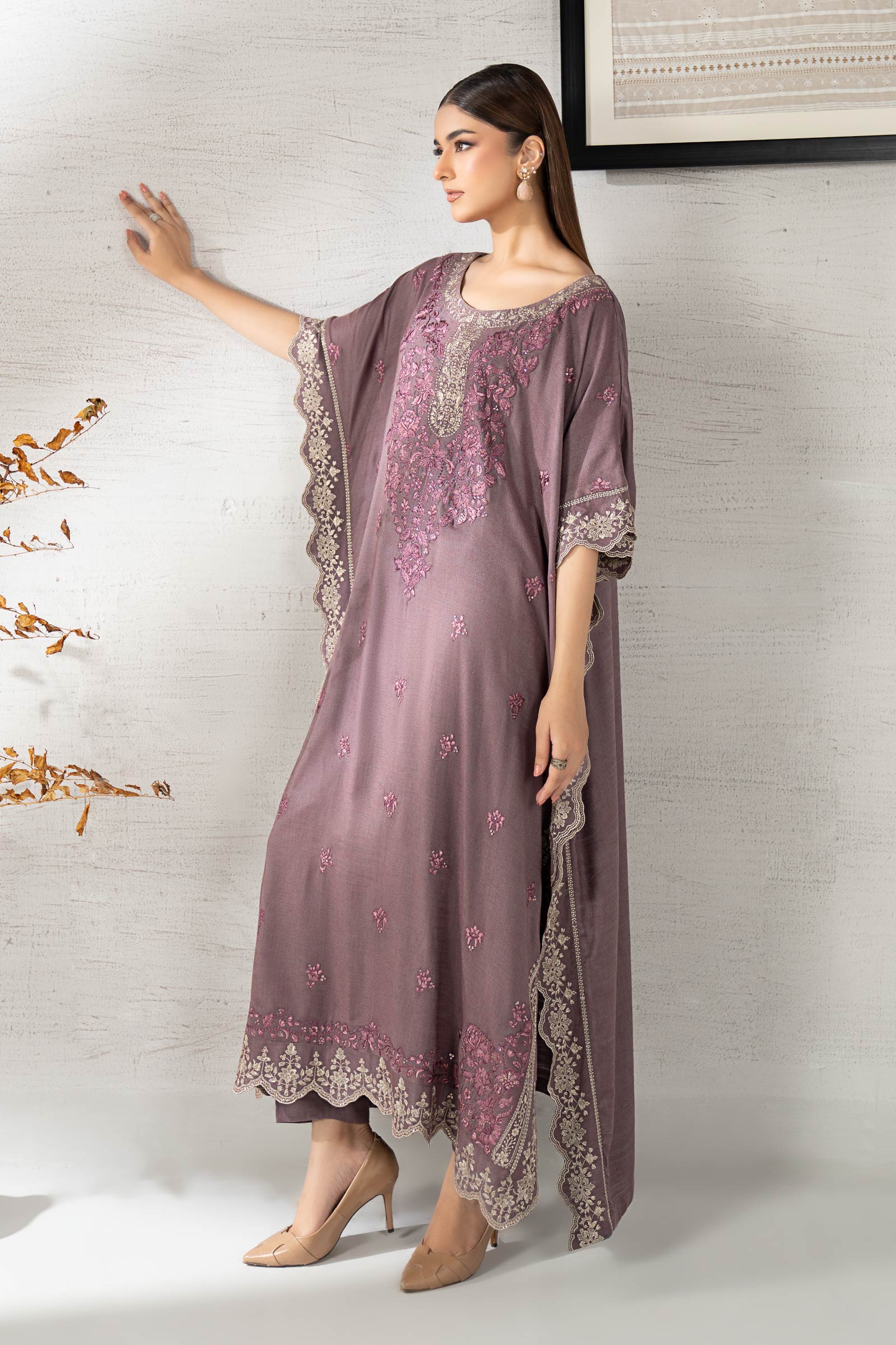 2 Piece Embroidered Woven Suit