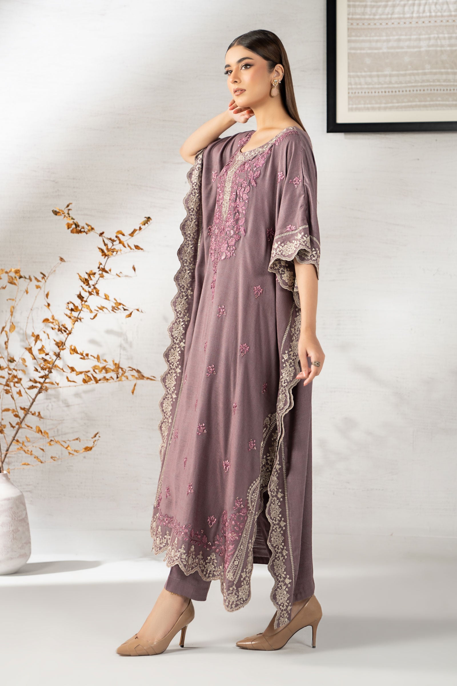 2 Piece Embroidered Woven Suit