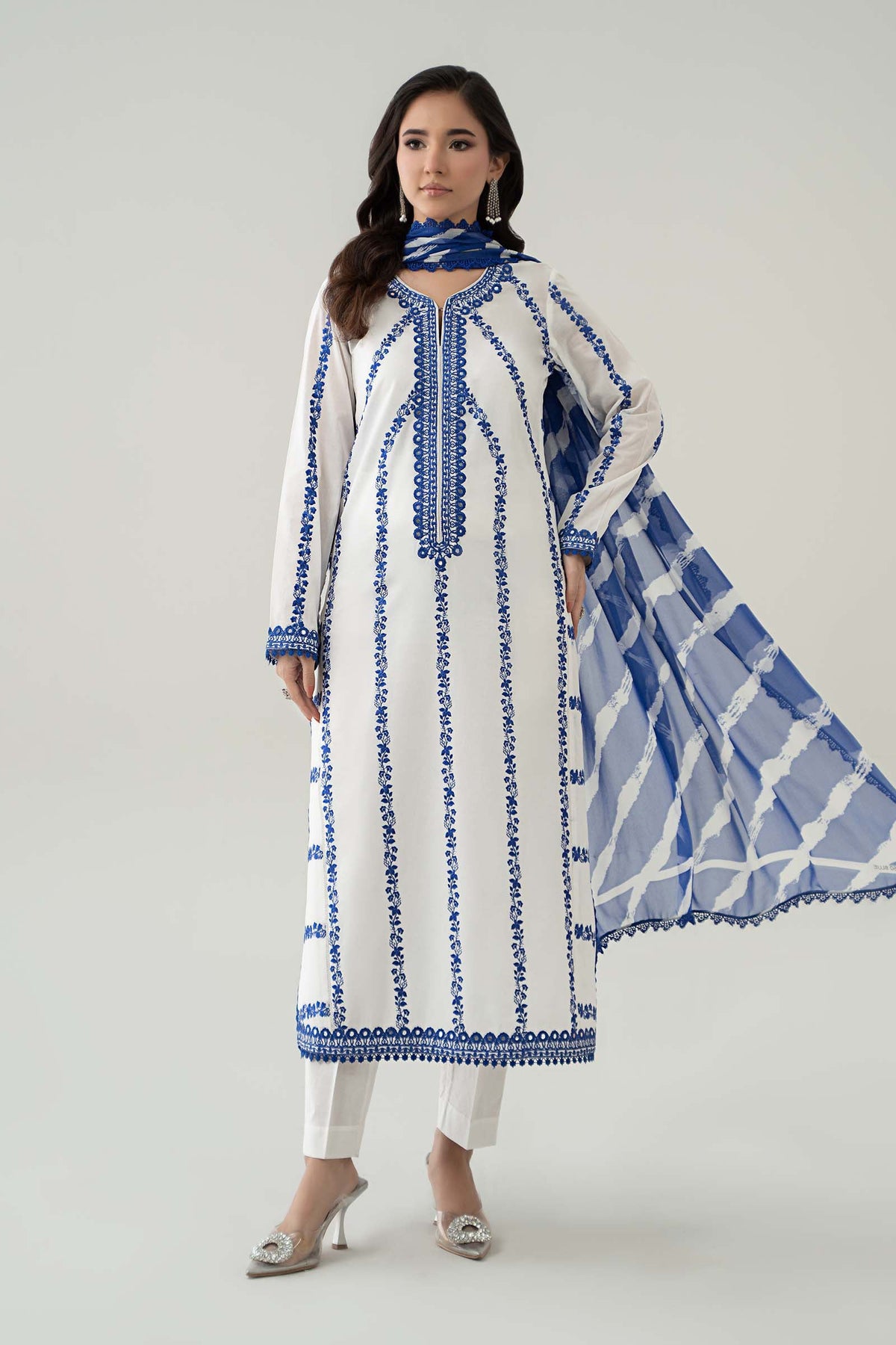 3 Piece Embroidered Lawn Suit