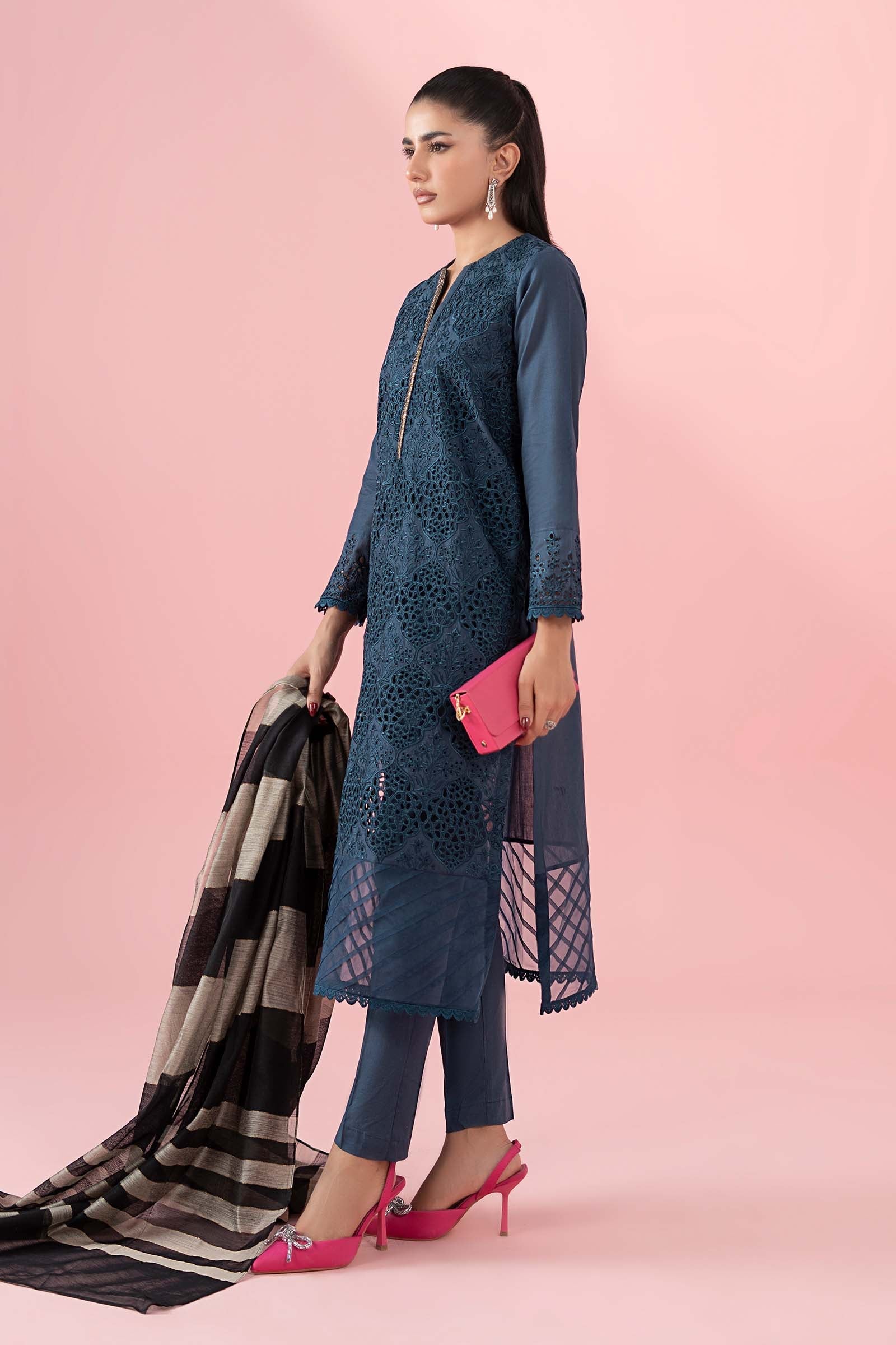 https://cdn.shopify.com/s/files/1/0620/8788/9062/files/DW_EF_22_41_Blue_Side_B.jpg?v=1768896559