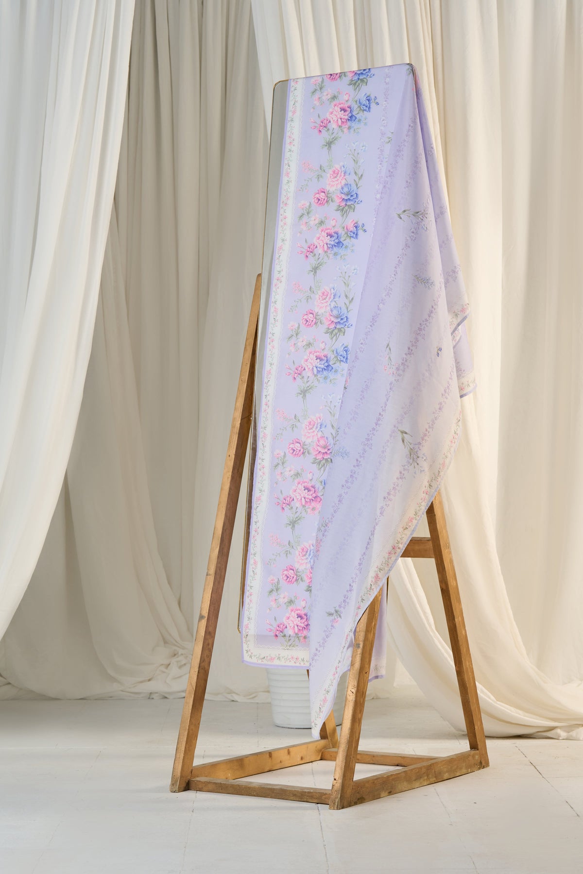Daphne Dupatta