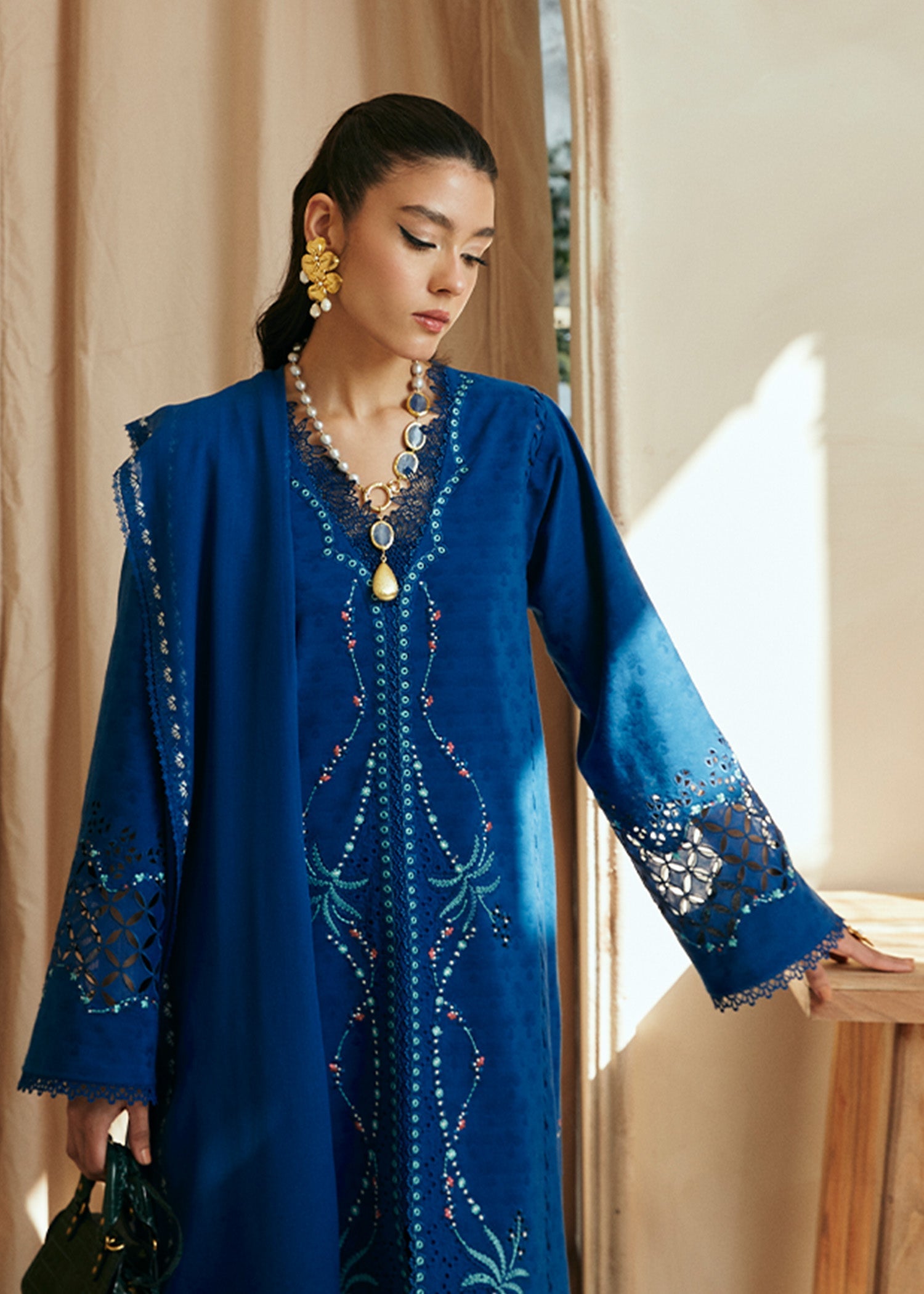 https://cdn.shopify.com/s/files/1/1146/5868/files/DarkBlue06.jpg?v=1715952632