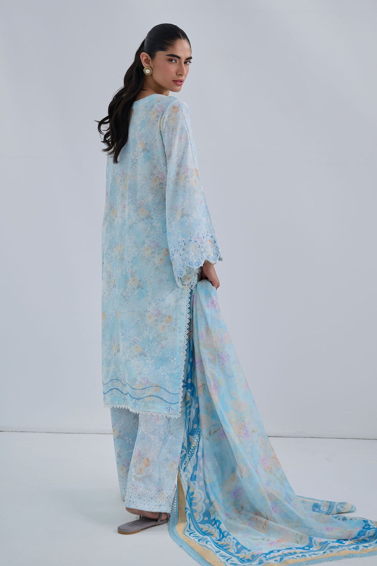 SS25DC-2560 SKY BLUE COTTON JACQUARD 2PCS EMBROIDERED KURTA WITH TROUSER