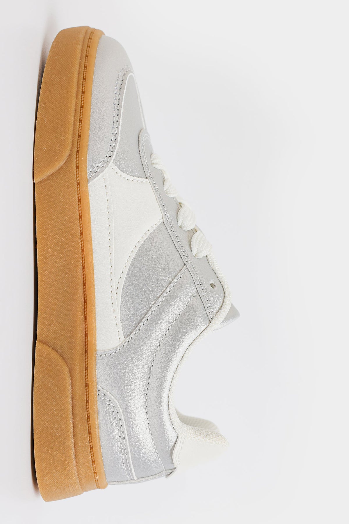 SNEAKERS (E0087/409/919)
