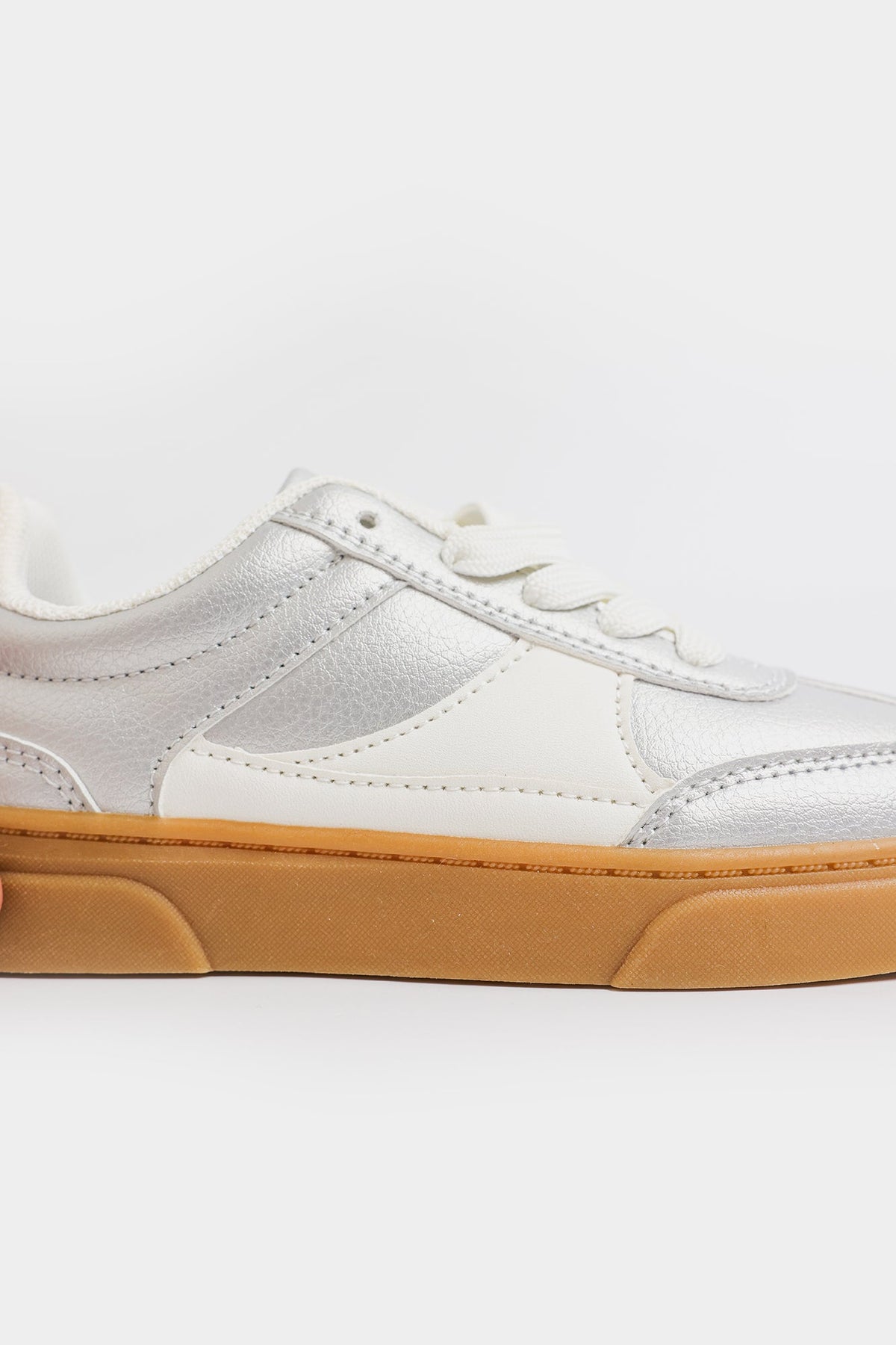 SNEAKERS (E0087/409/919)