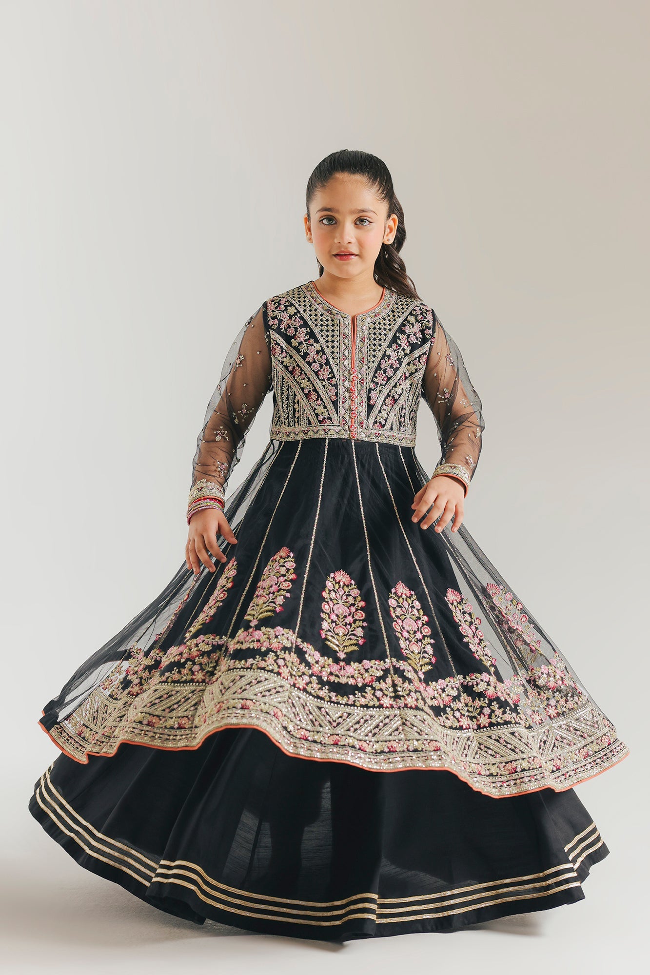EMBROIDERED SUIT (E0261/415/902 E0261/315/902)