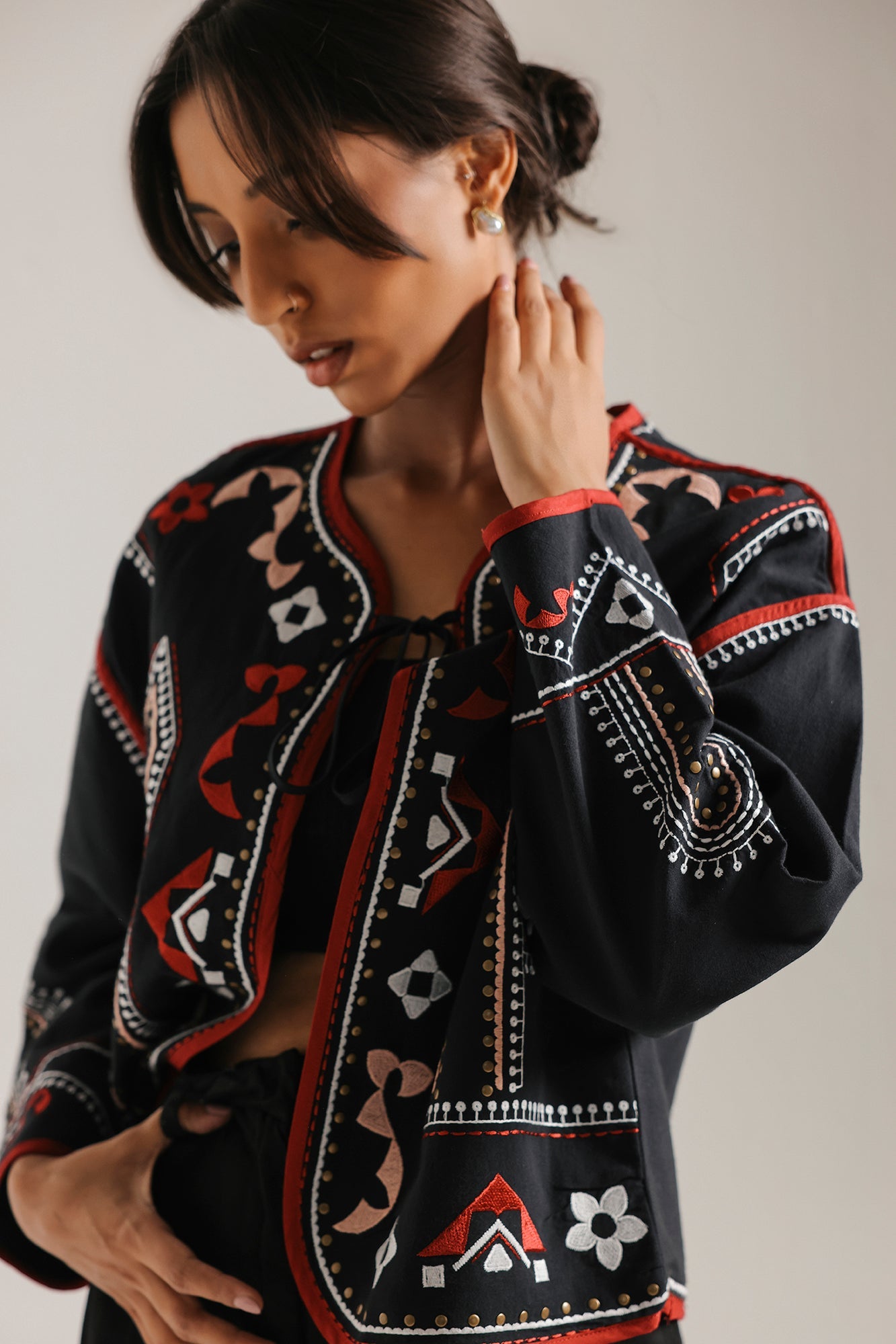 EMBROIDERED TOP (E0502/101/902)