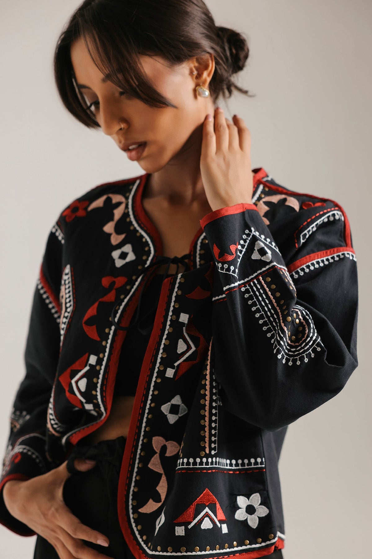 EMBROIDERED TOP (E0502/101/902)