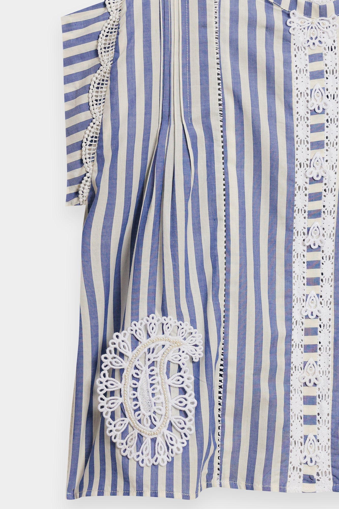 EMBROIDERED TOP (E0529/101/630)