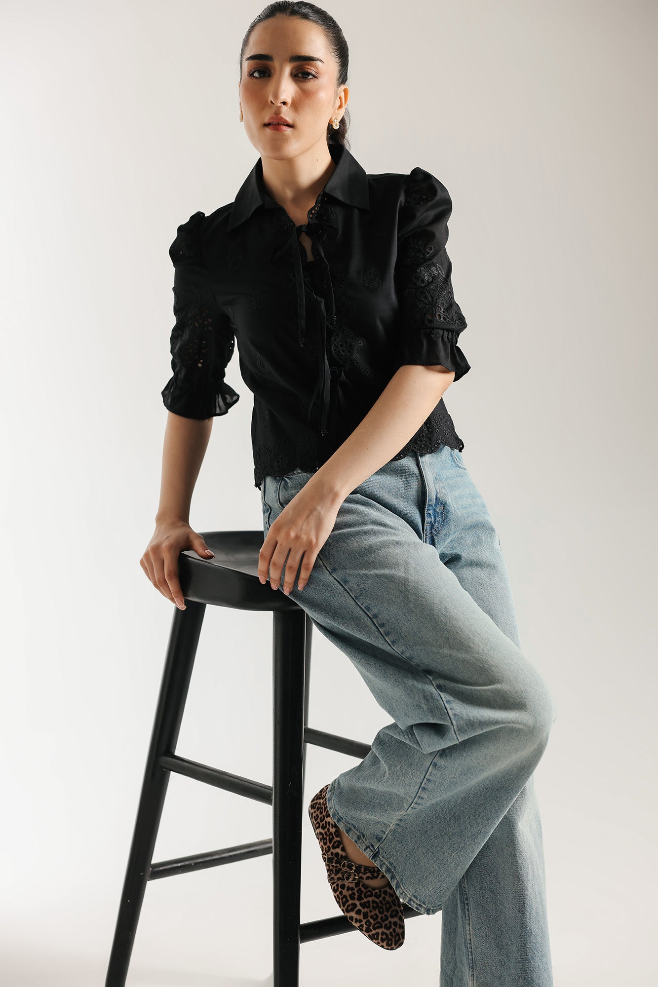 EMBROIDERED TOP (E0540/101/902)
