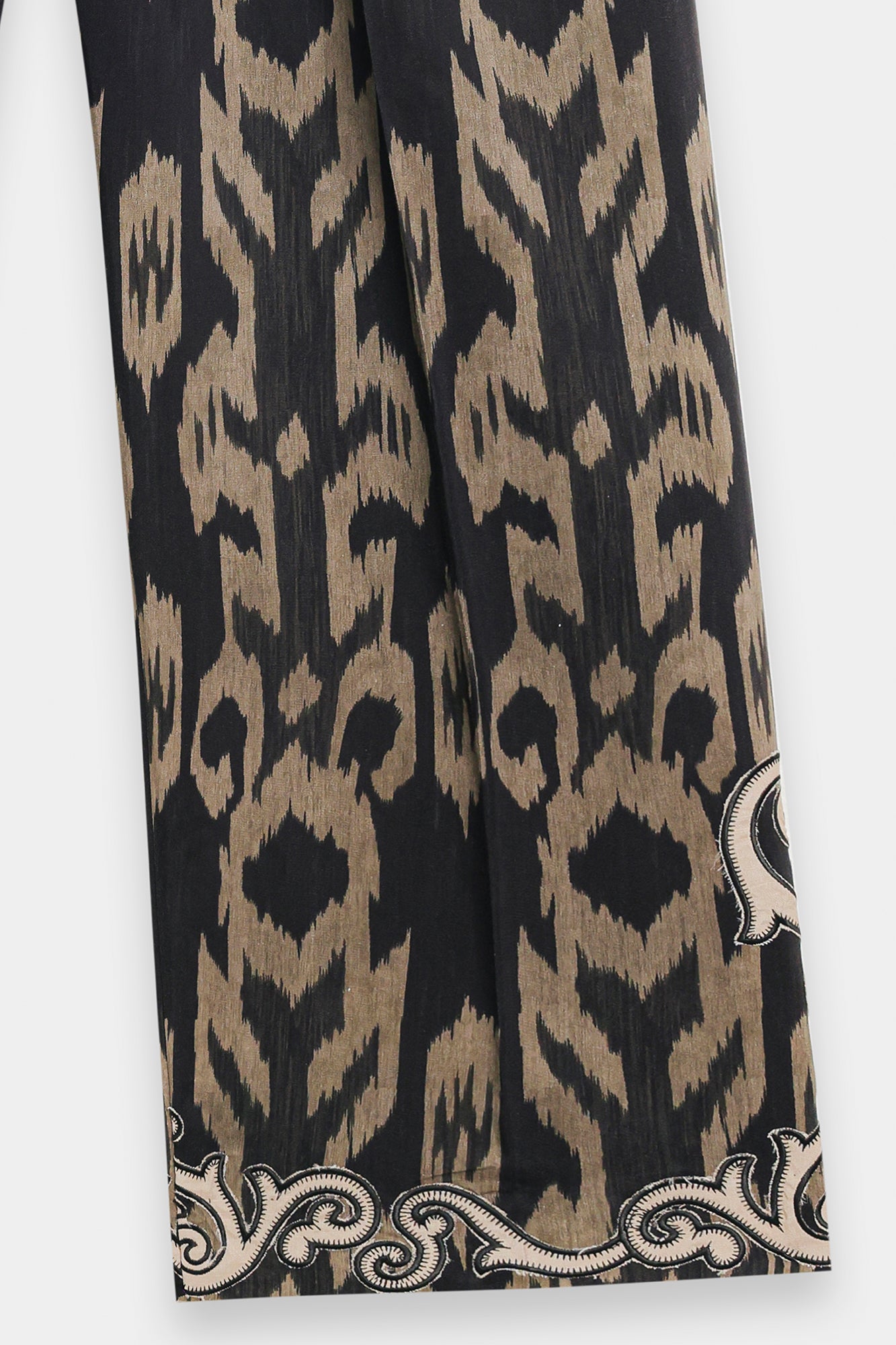 EMBROIDERED SUIT (E0602/119/901)