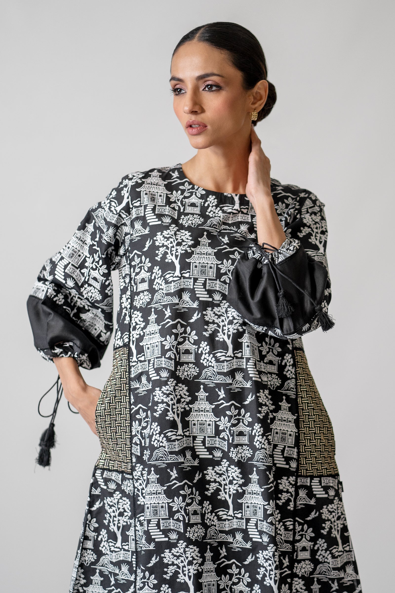 Huts 2 piece