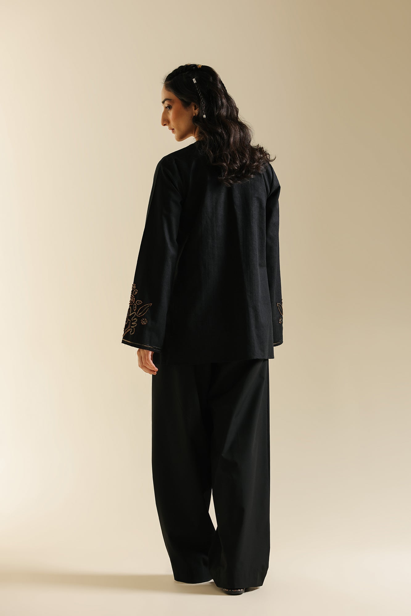 EMBROIDERED TOP (E0628/119/902)