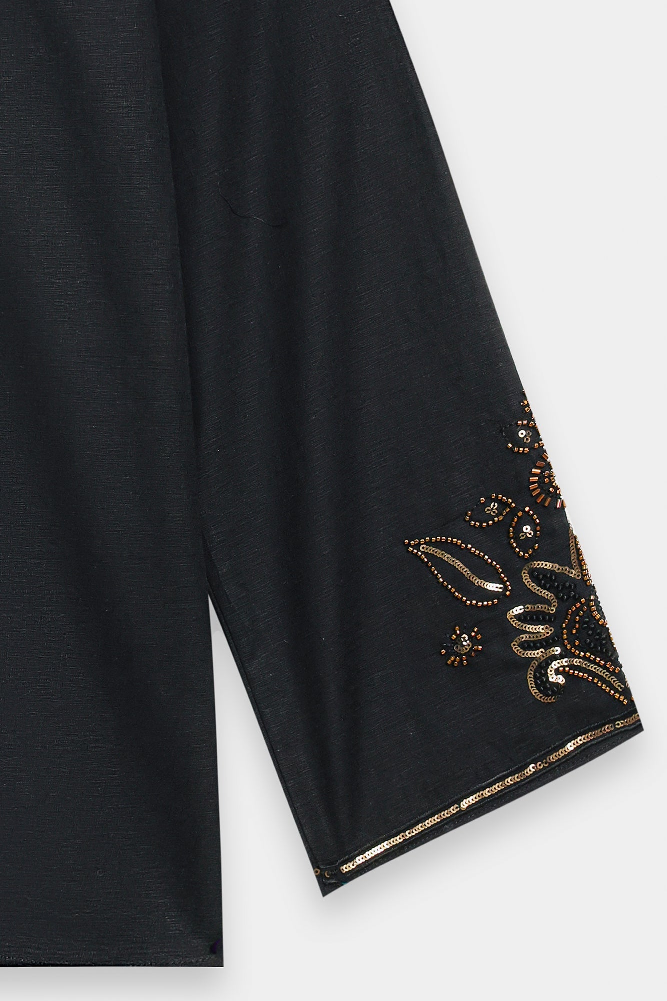 EMBROIDERED TOP (E0628/119/902)