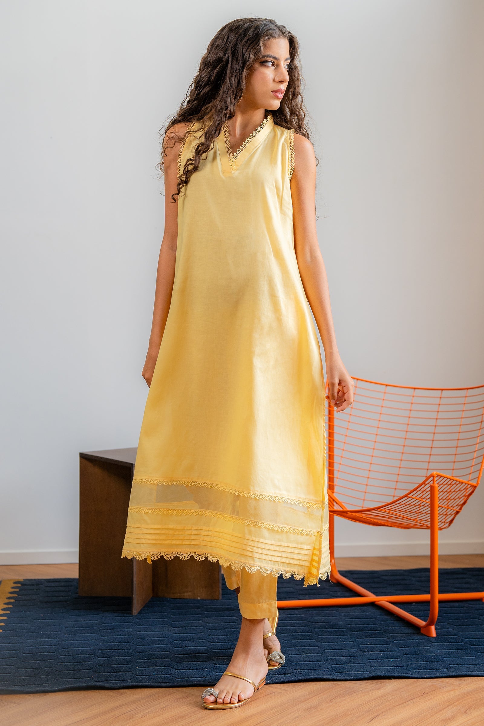 Vanilla Sleeveless 2 piece