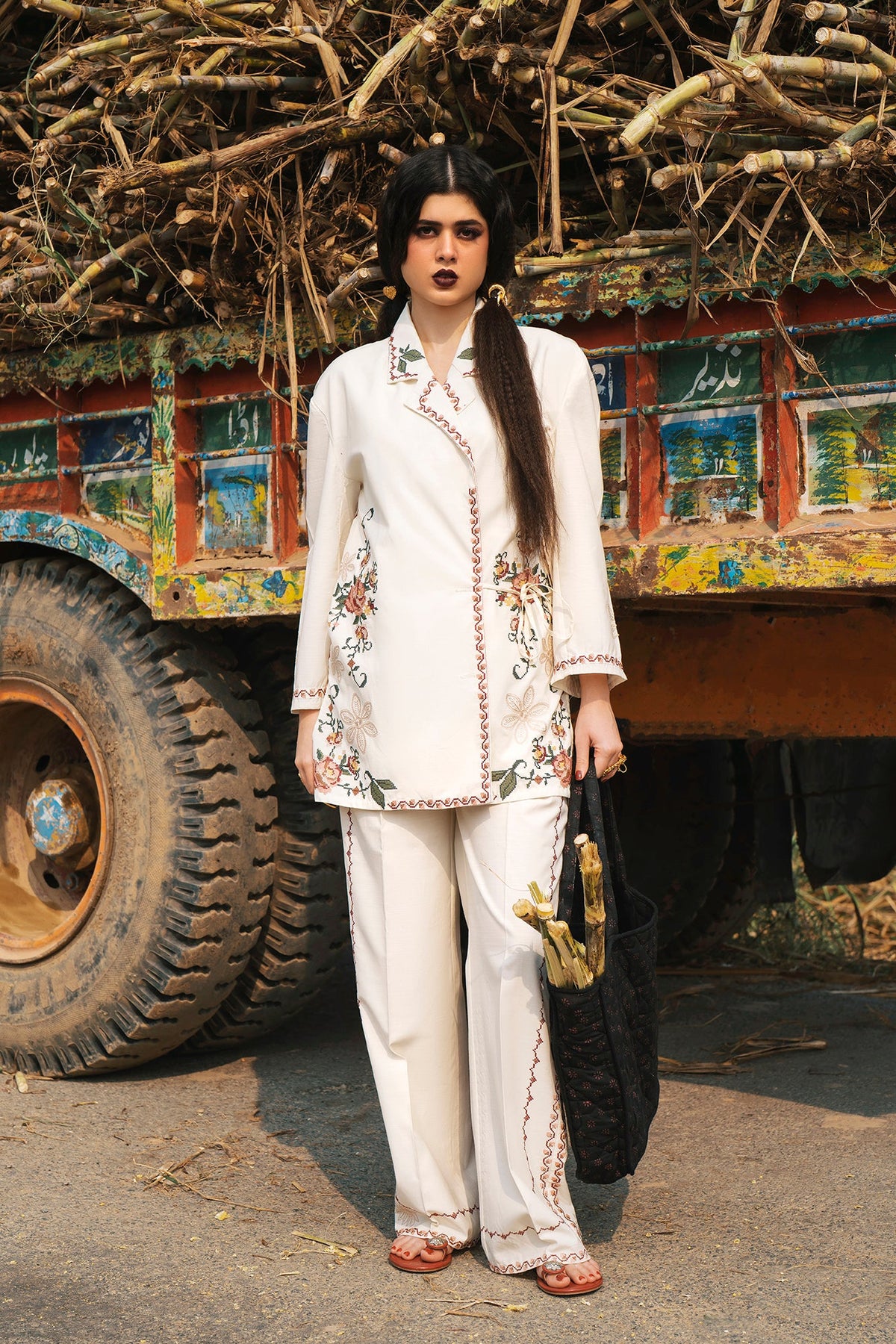EMBROIDERED SUIT (E0646/119/002)
