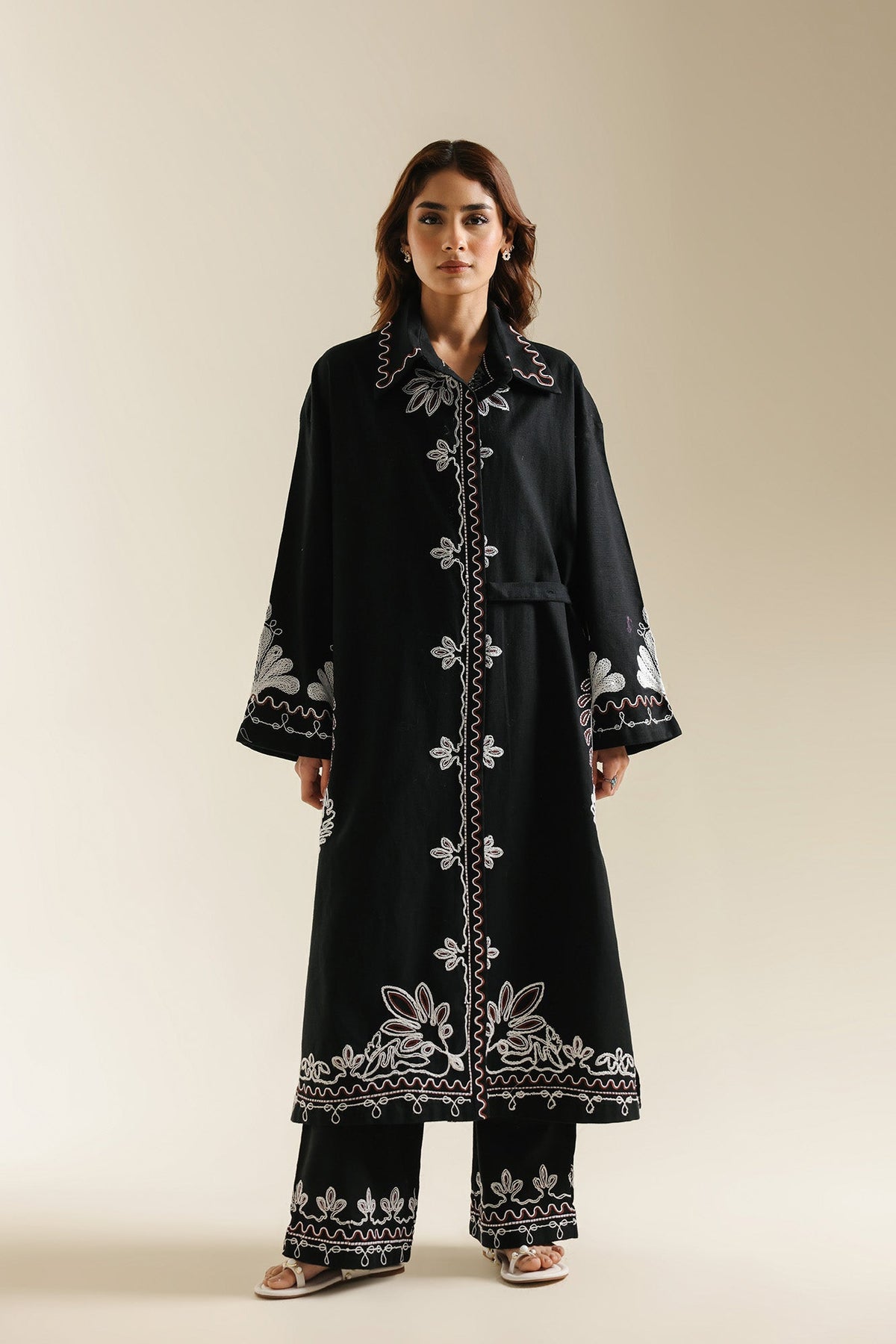 EMBROIDERED SUIT (E0647/119/902)