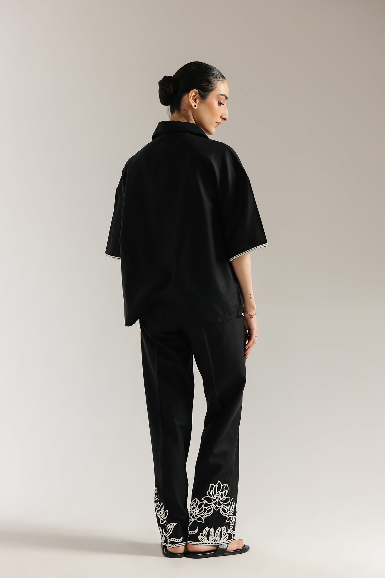 https://cdn.shopify.com/s/files/1/2290/7917/files/E0657-106-902_3.jpg?v=1756272945