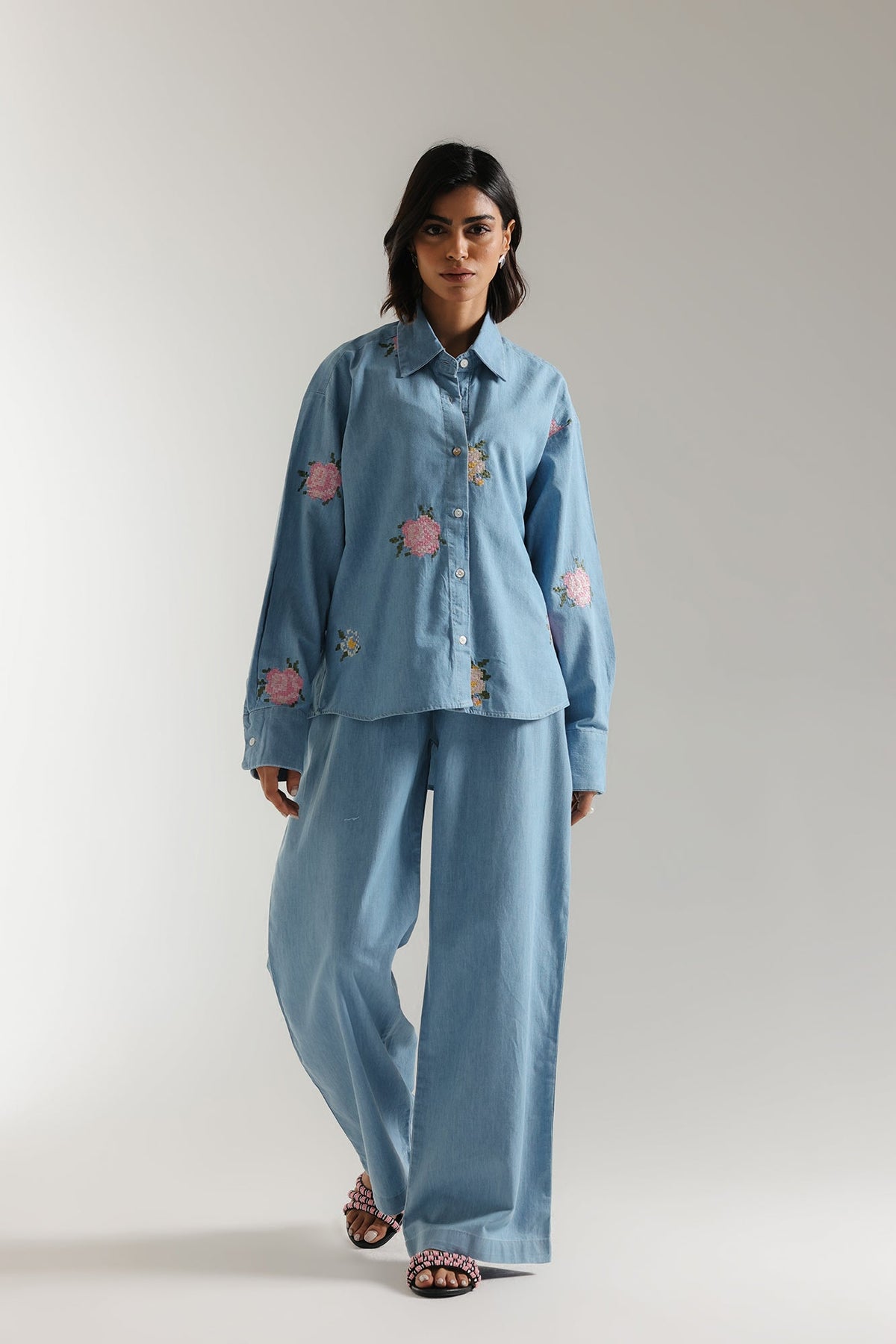 EMBROIDERED SUIT (E0663/106/630)