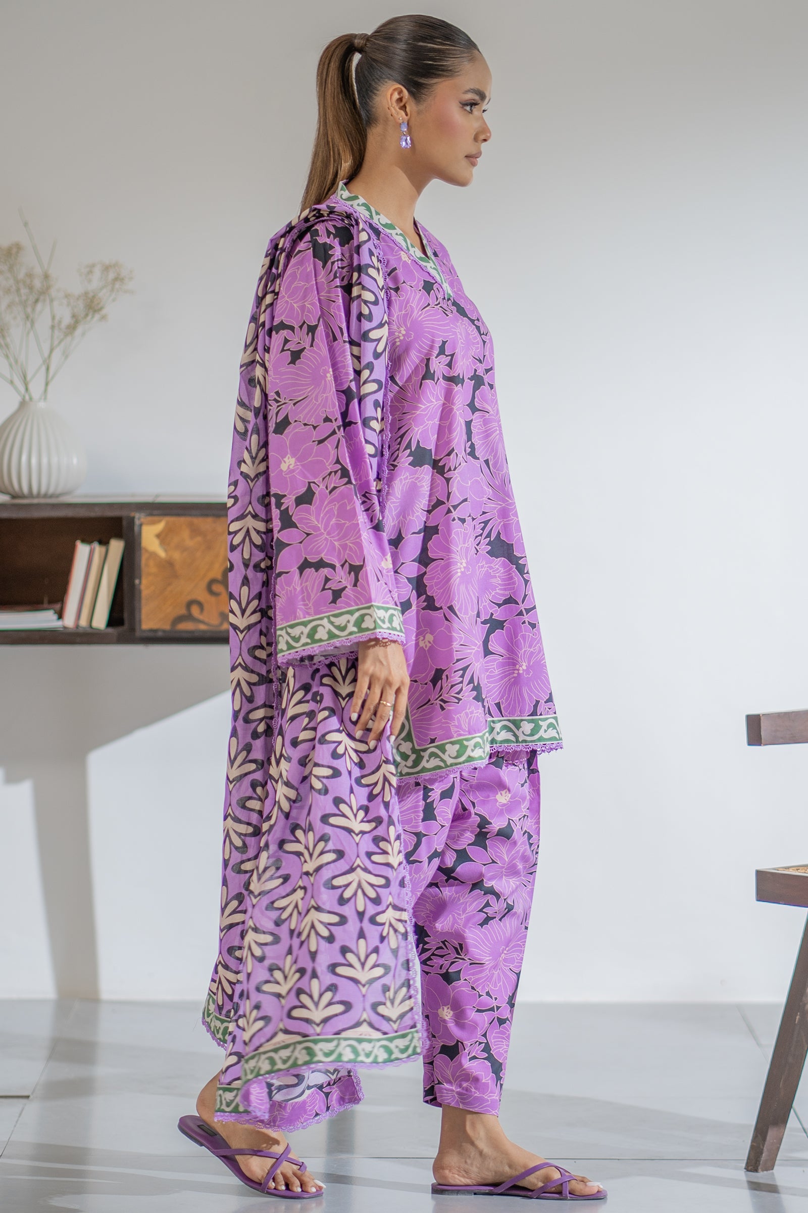 https://cdn.shopify.com/s/files/1/0568/3308/1529/files/E06902-PR0-3.jpg?v=1754978833